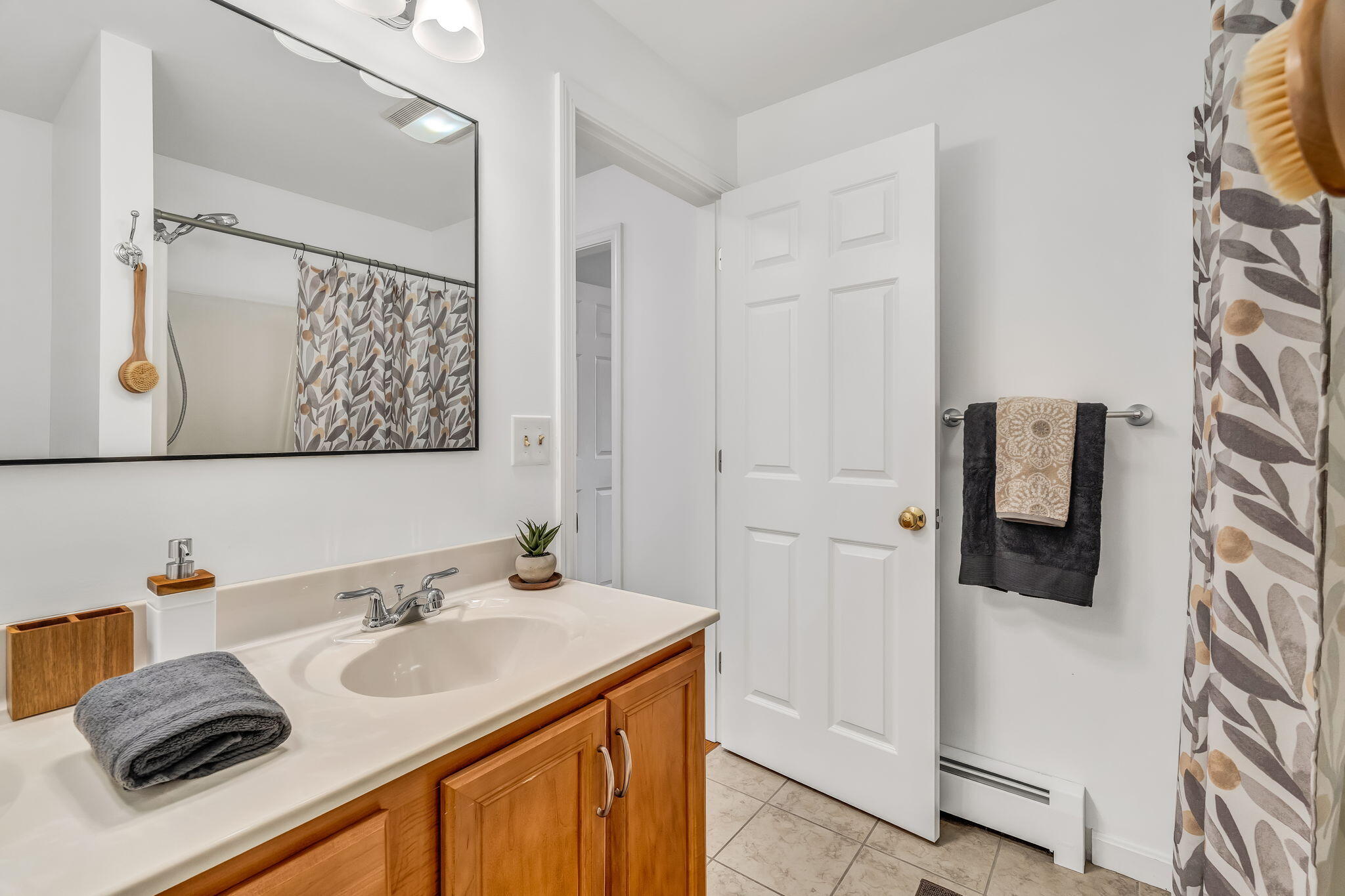 47 Fairways, Bangor, ME 04401 47 Fairways Bathroom