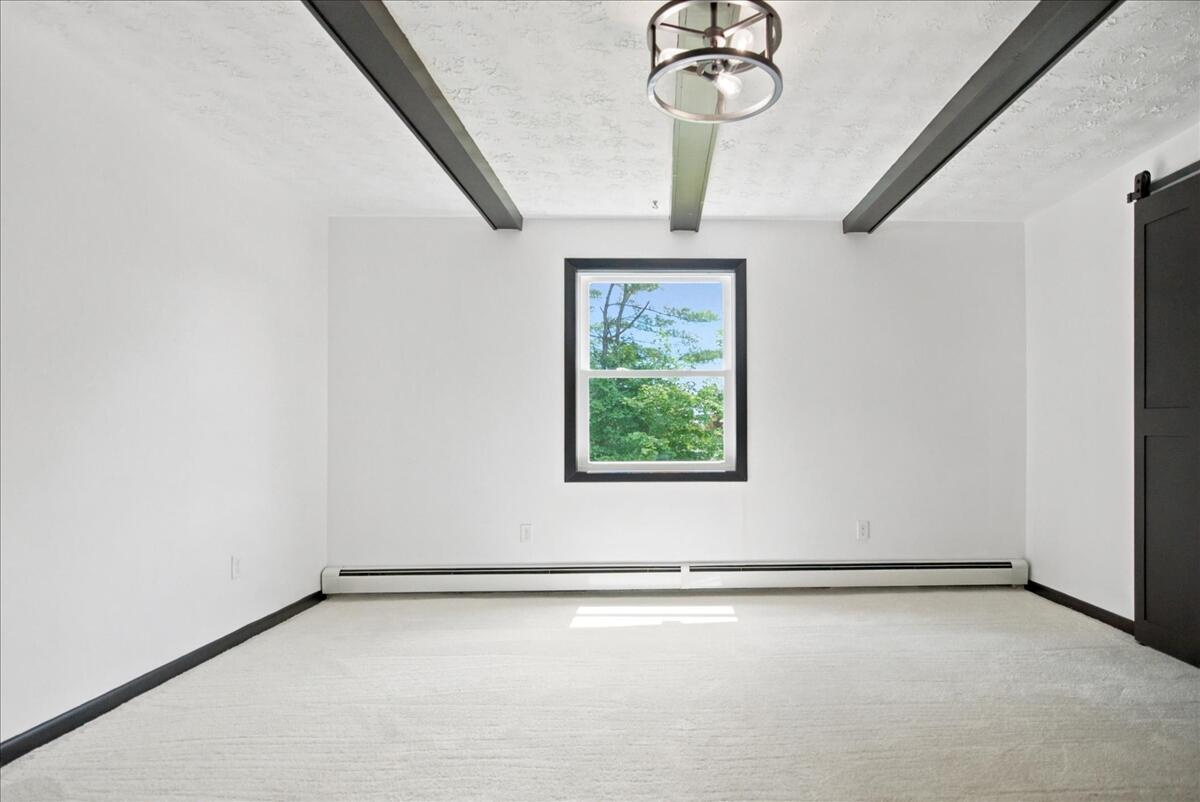 466 East Avenue, Lewiston, ME 04240 36-DSC09089