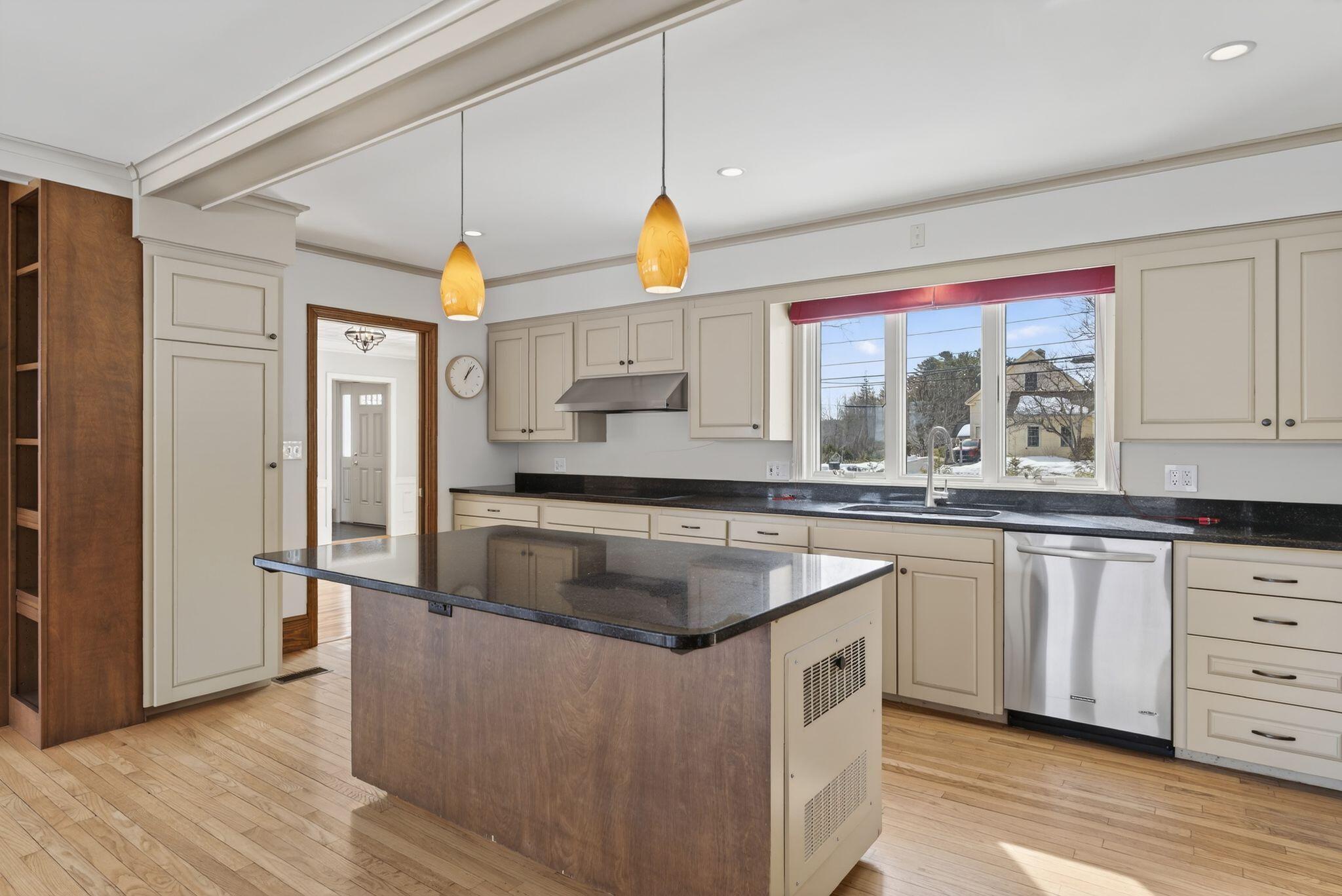 525 W Auburn Road, Auburn, ME, 04210