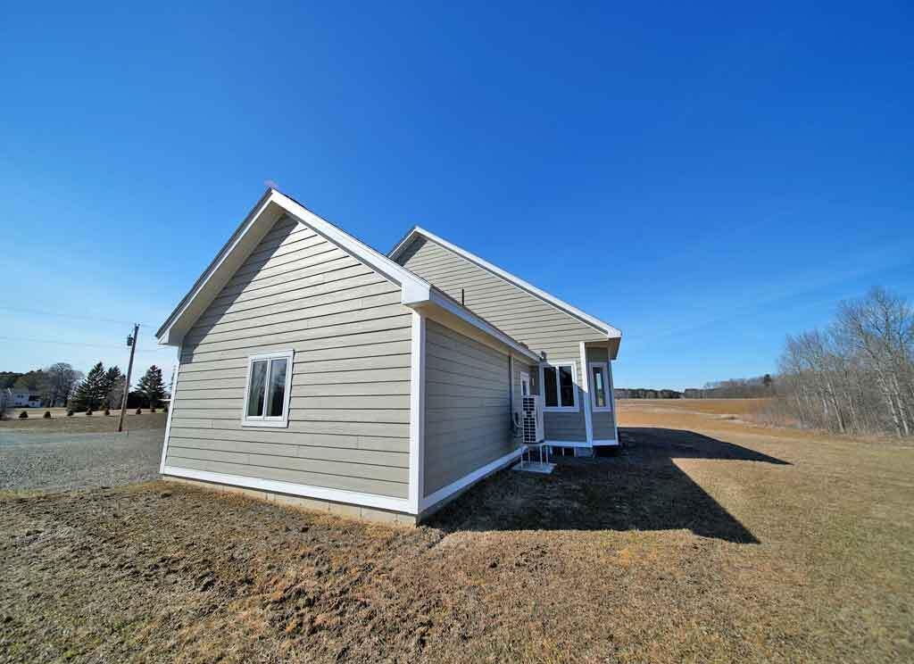 15 Lilac Lane, Houlton, ME, 04730