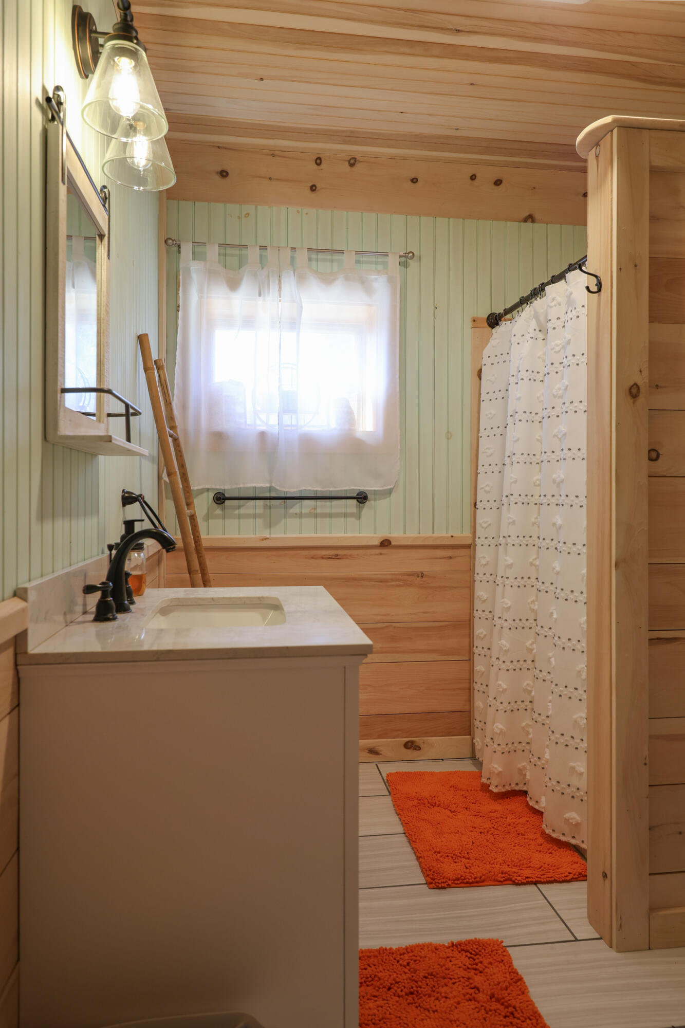 28 City Point Road, Vinalhaven, ME, 04863