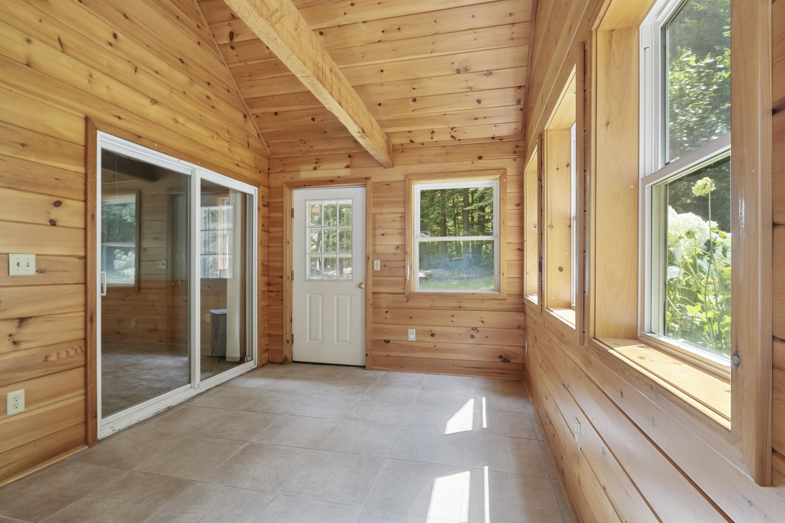 96_taylor_woods-interior-08