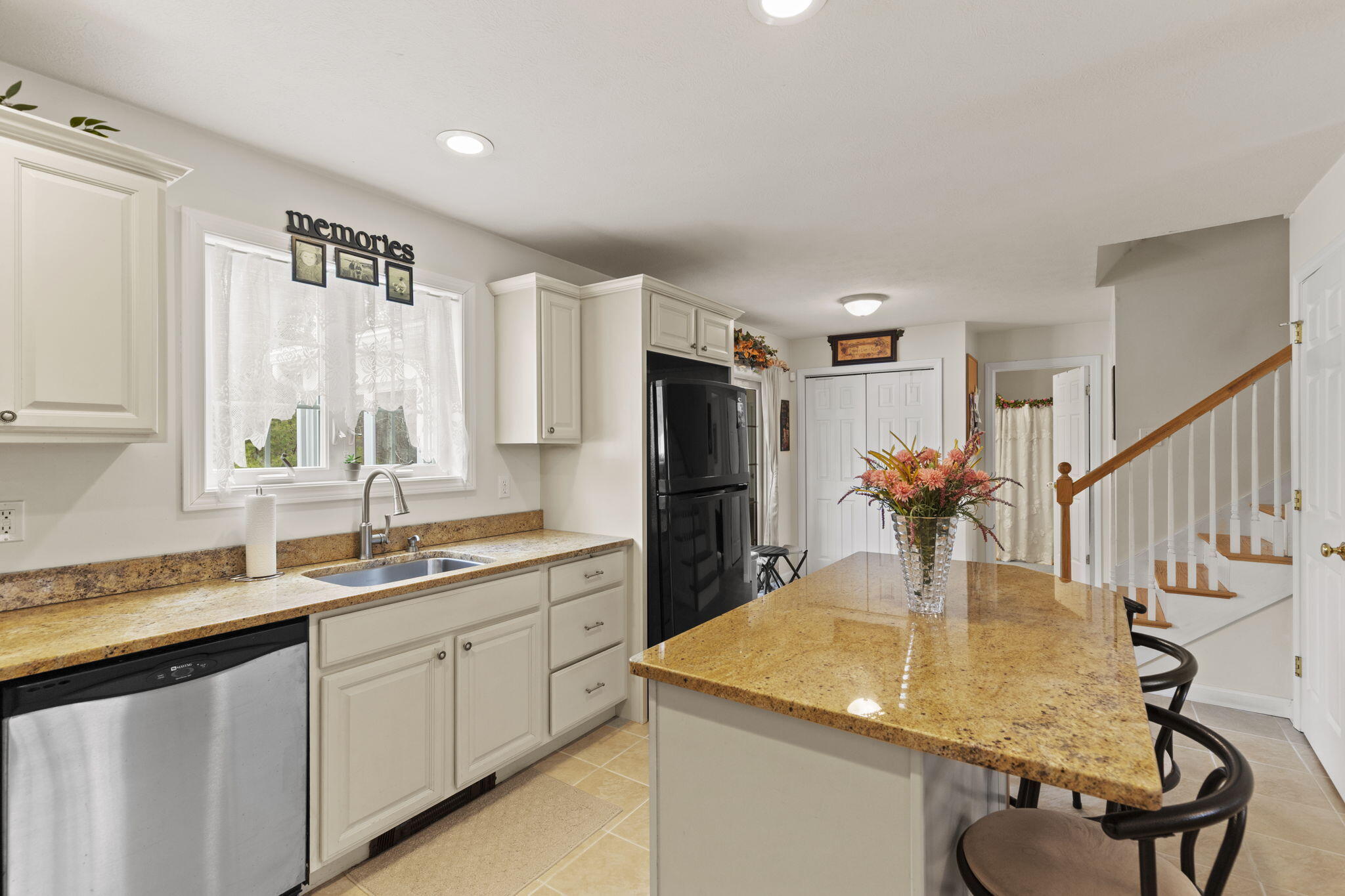 5 Izzy Lane, Kittery, ME, 03904