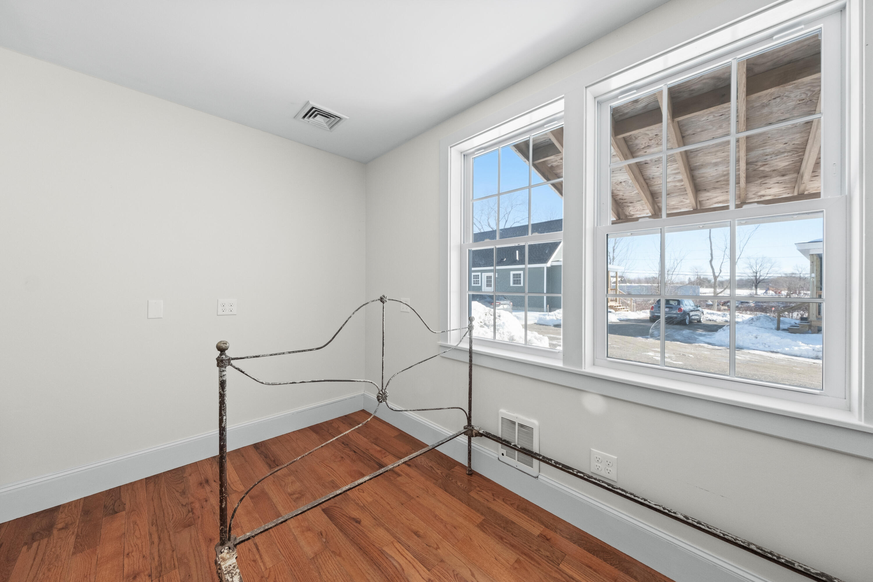 31-33 Booker Street UNIT 4, Thomaston, ME, 04861