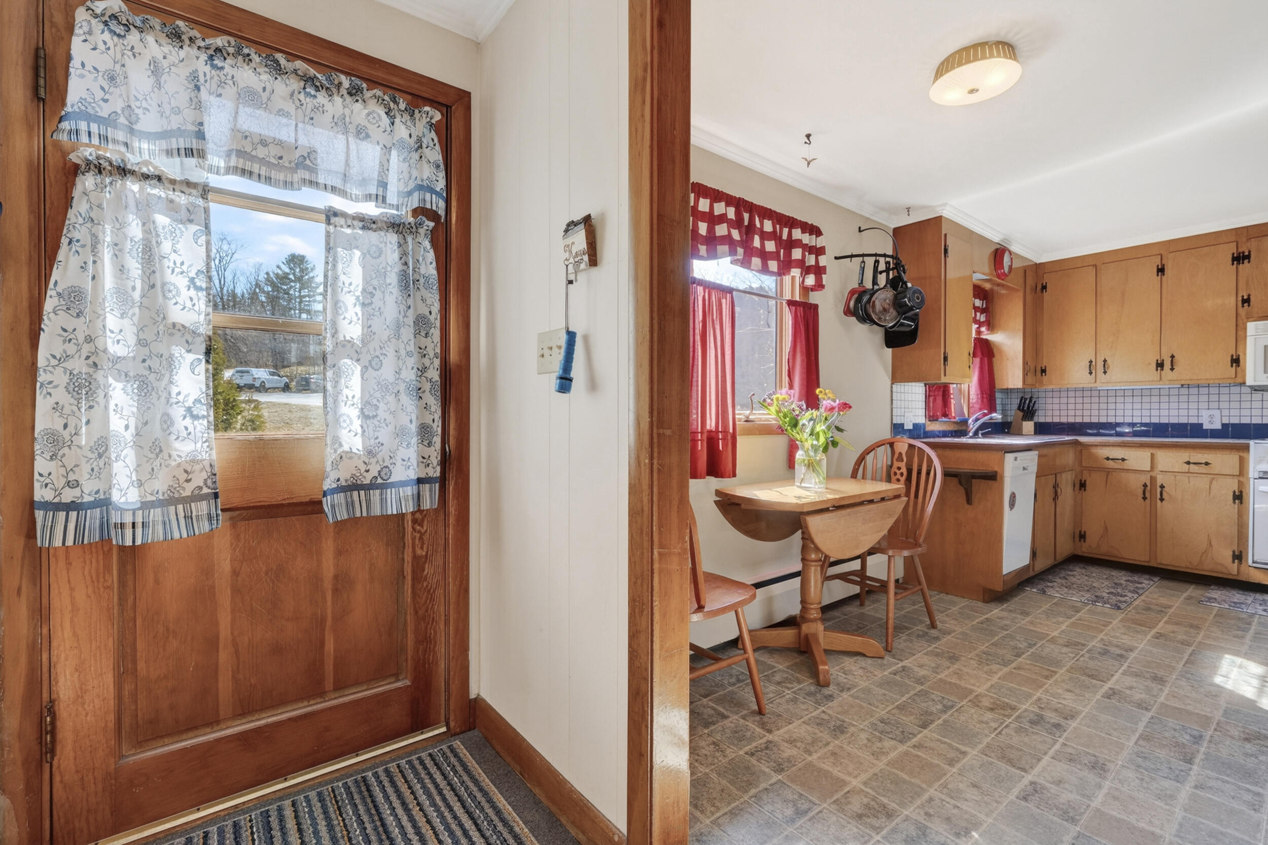 42 Vernon Street, Bethel, ME, 04217