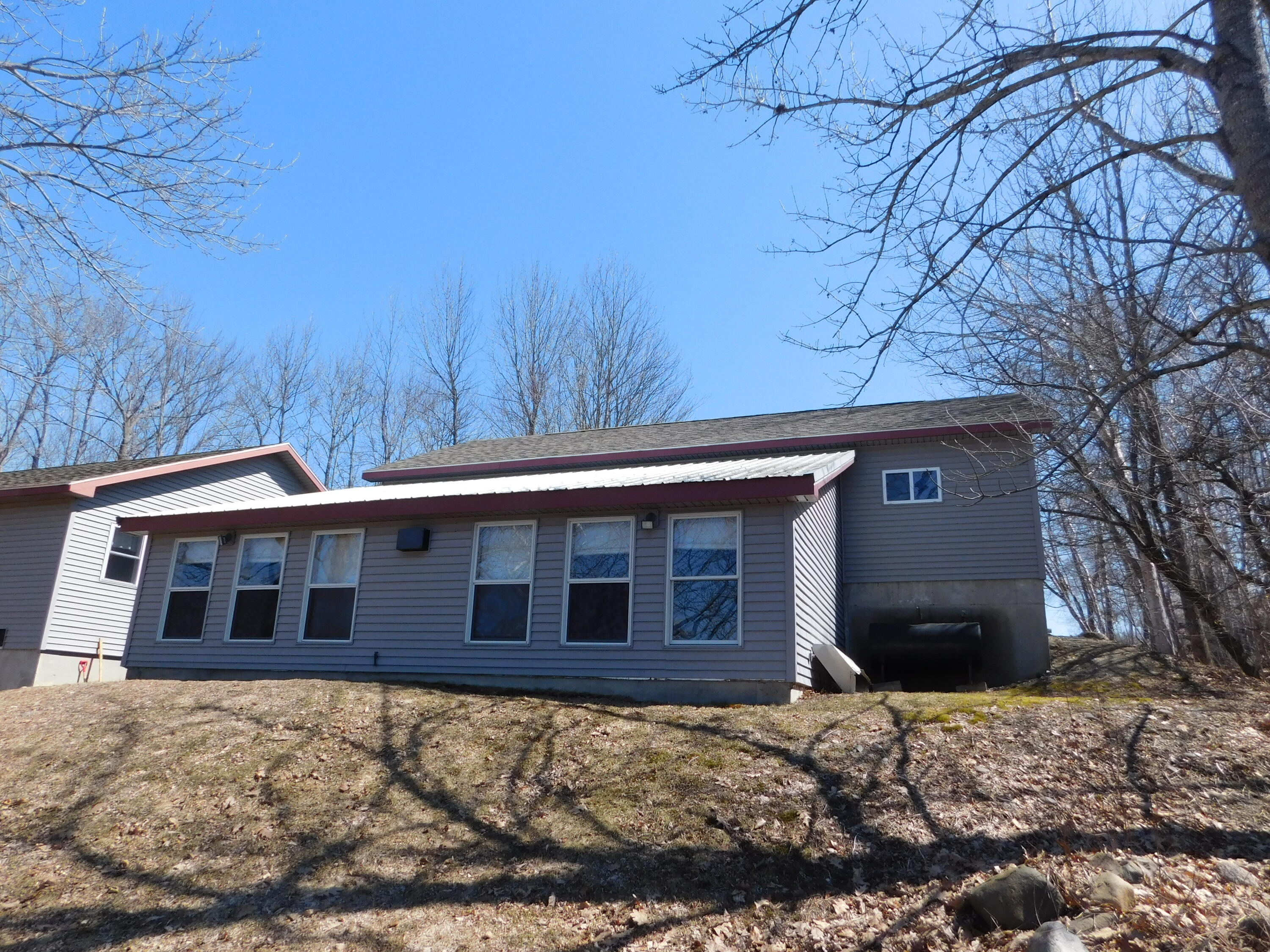 557 Enfield Road, Lincoln, ME, 04457