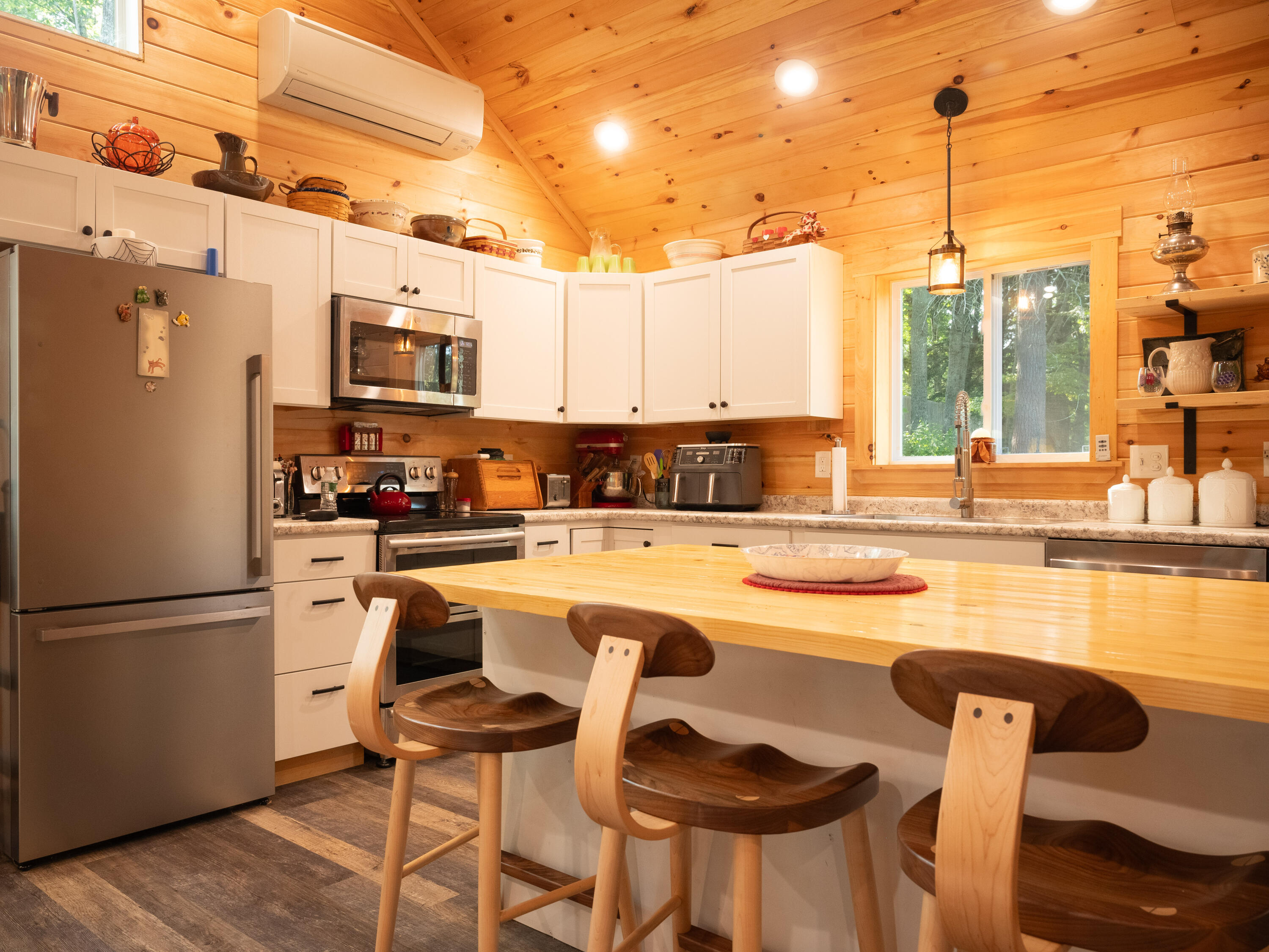 320 Hinks Rd-8