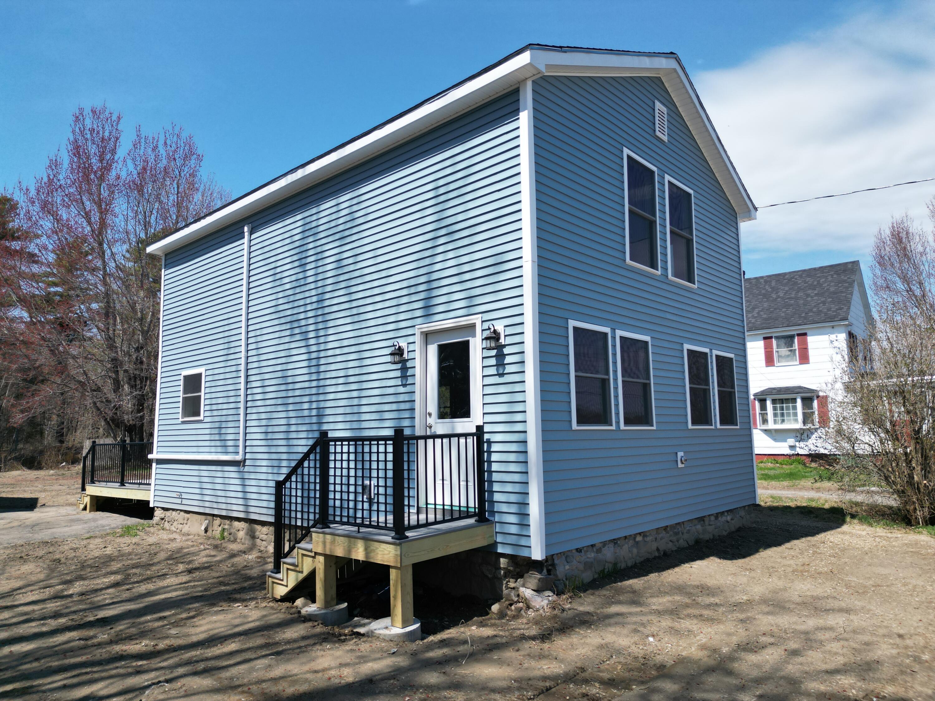 38 River Road, Howland, ME, 04448