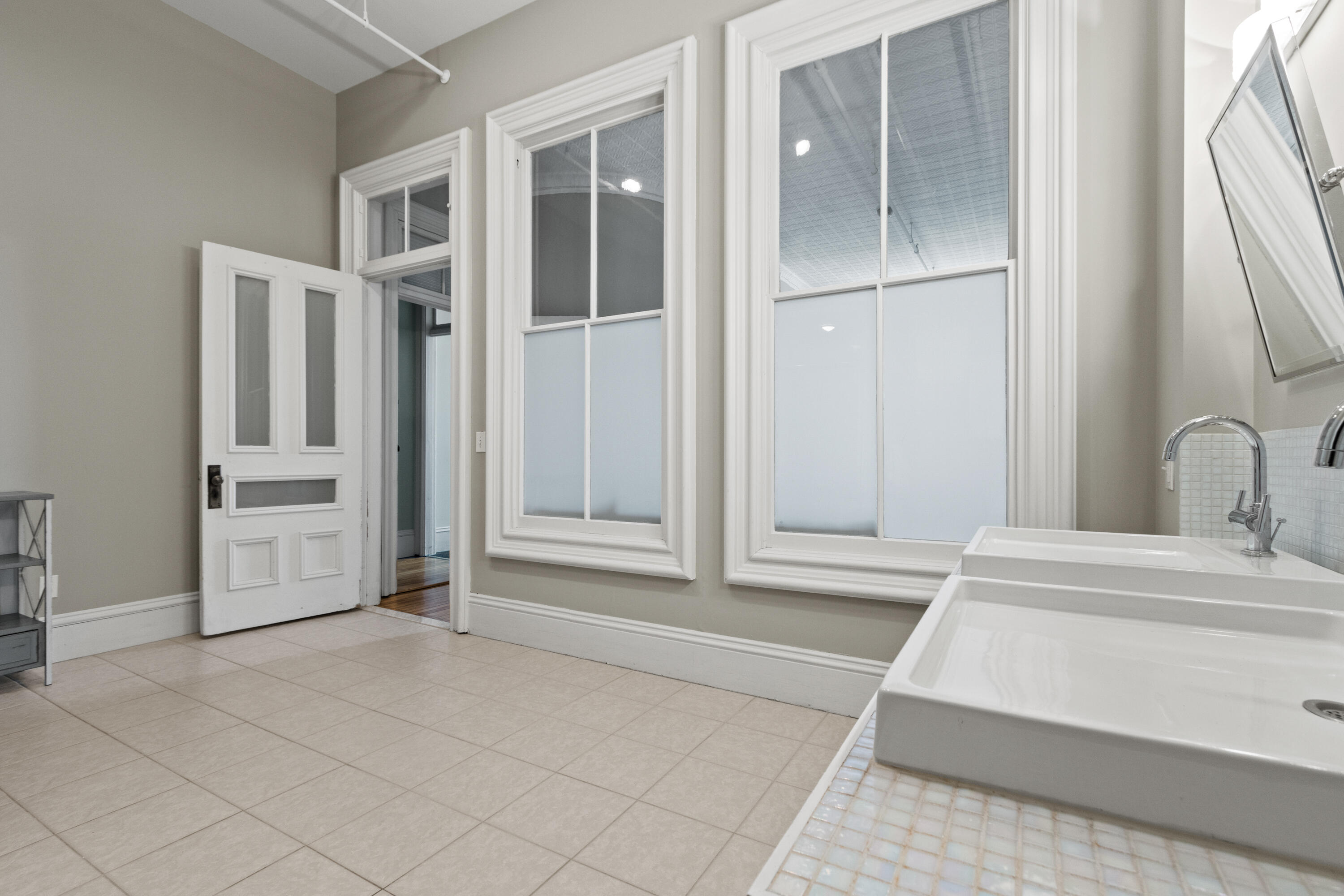 49 Lisbon Street UNIT 2, Lewiston, ME, 04240