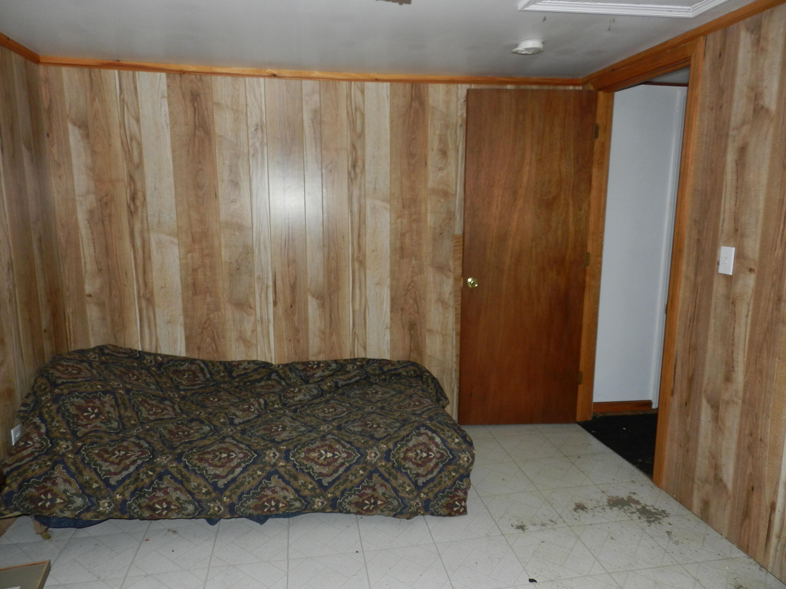 632 County Road, Milford, ME, 04461