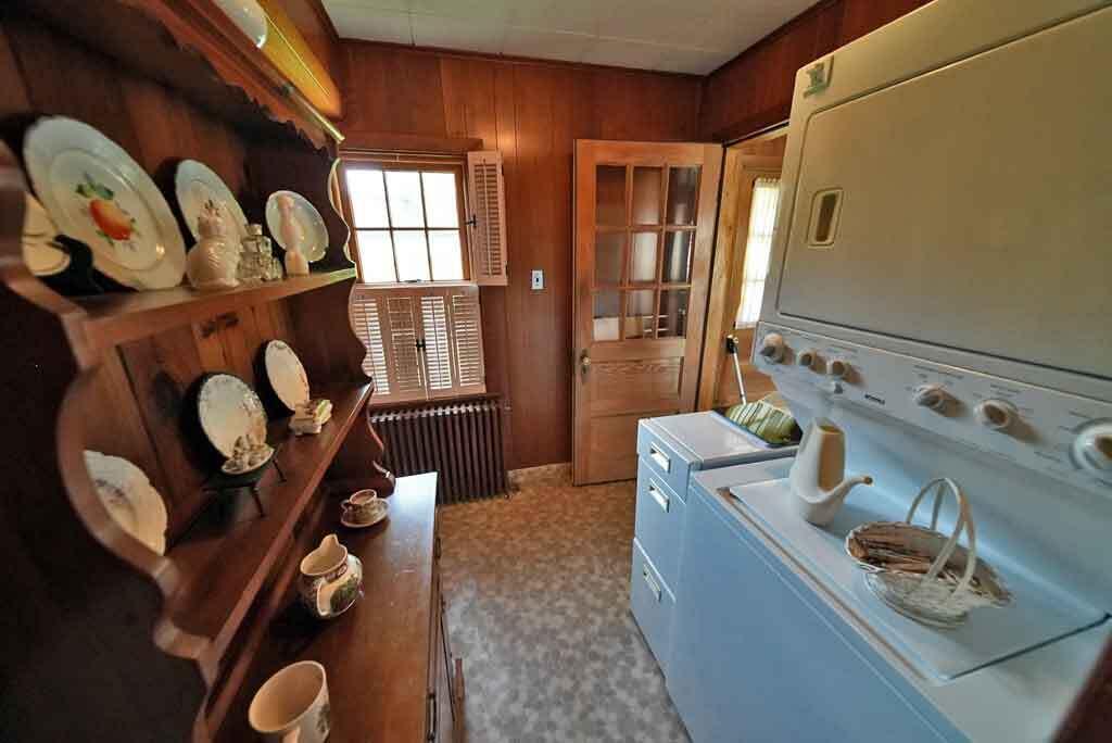 33 Pleasant Street, Houlton, ME, 04730