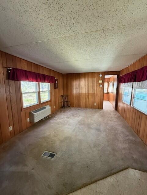 13 Gallant Drive, Saco, ME, 04072 13 Gallant Drive, Saco, ME, 04072