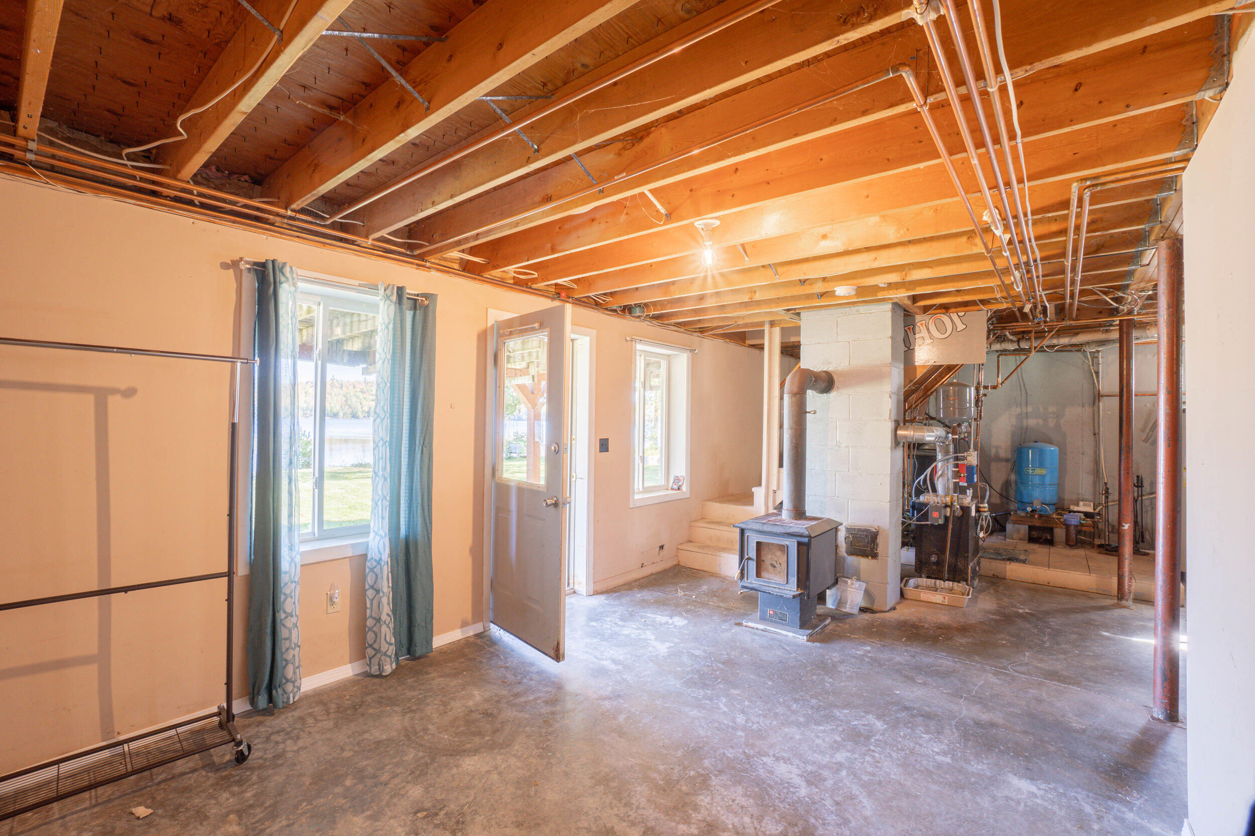 24 Autumn Lane, Lincoln, ME, 04457