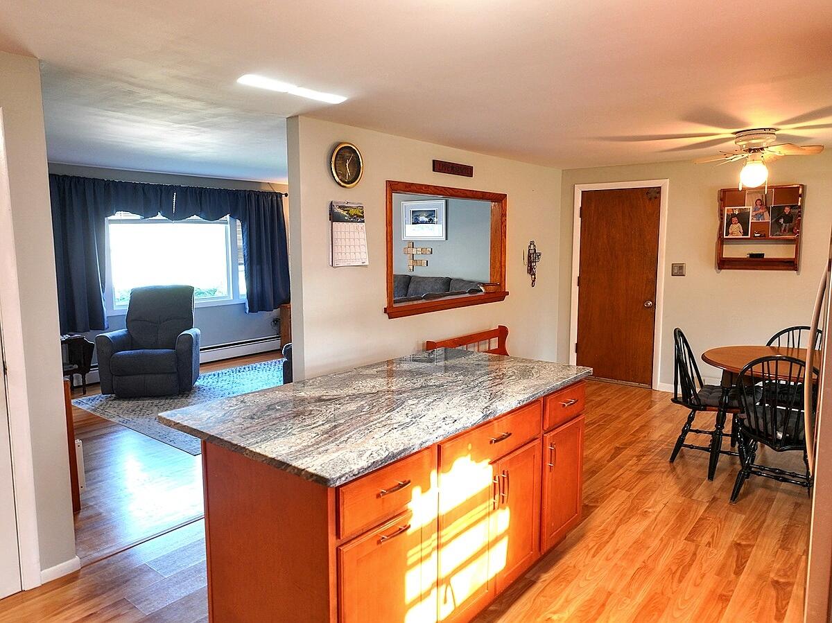 32 Lawn Avenue, Gorham, ME, 04038