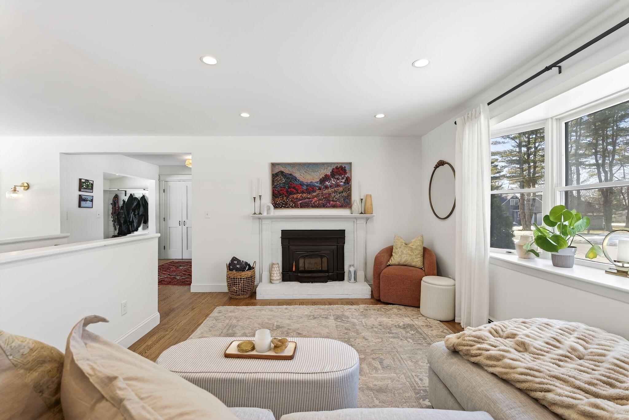 7 Lawn Avenue, Cumberland, ME, 04021