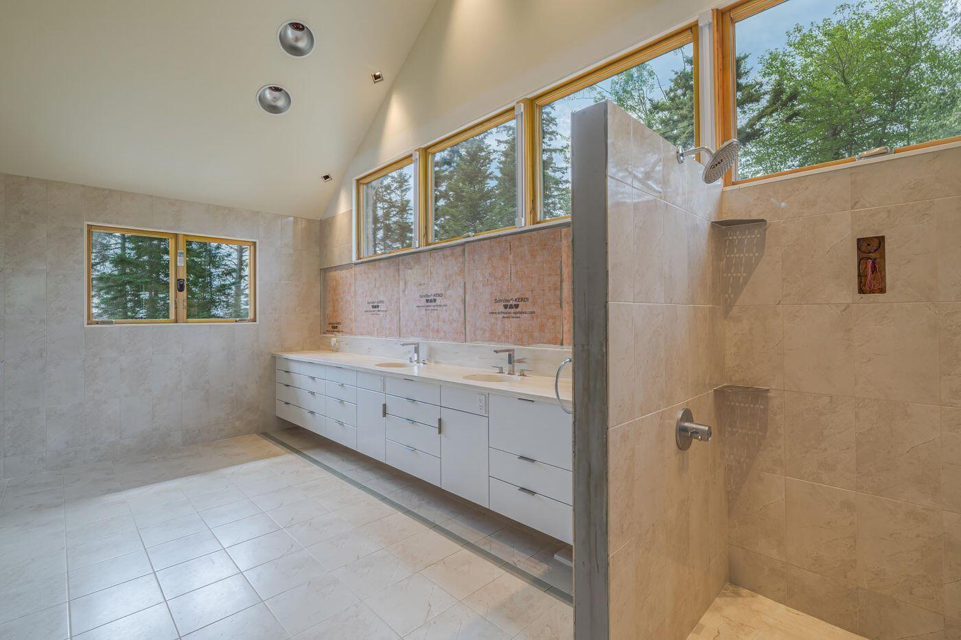 131 Lighthouse Point Road, Gouldsboro, ME, 04607