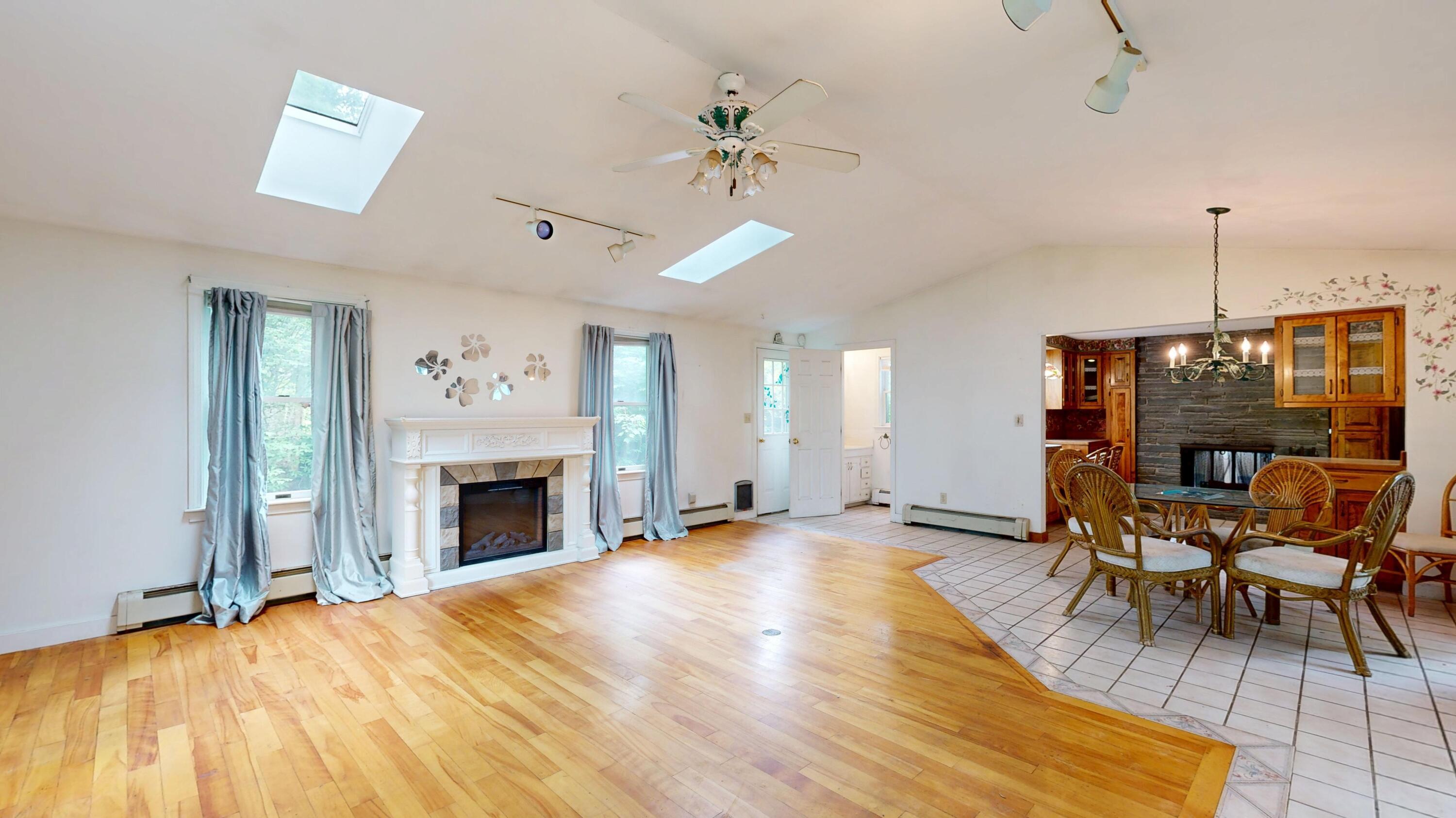 172 Sandy Hill Road, South Portland, ME 04106 Bonus Room