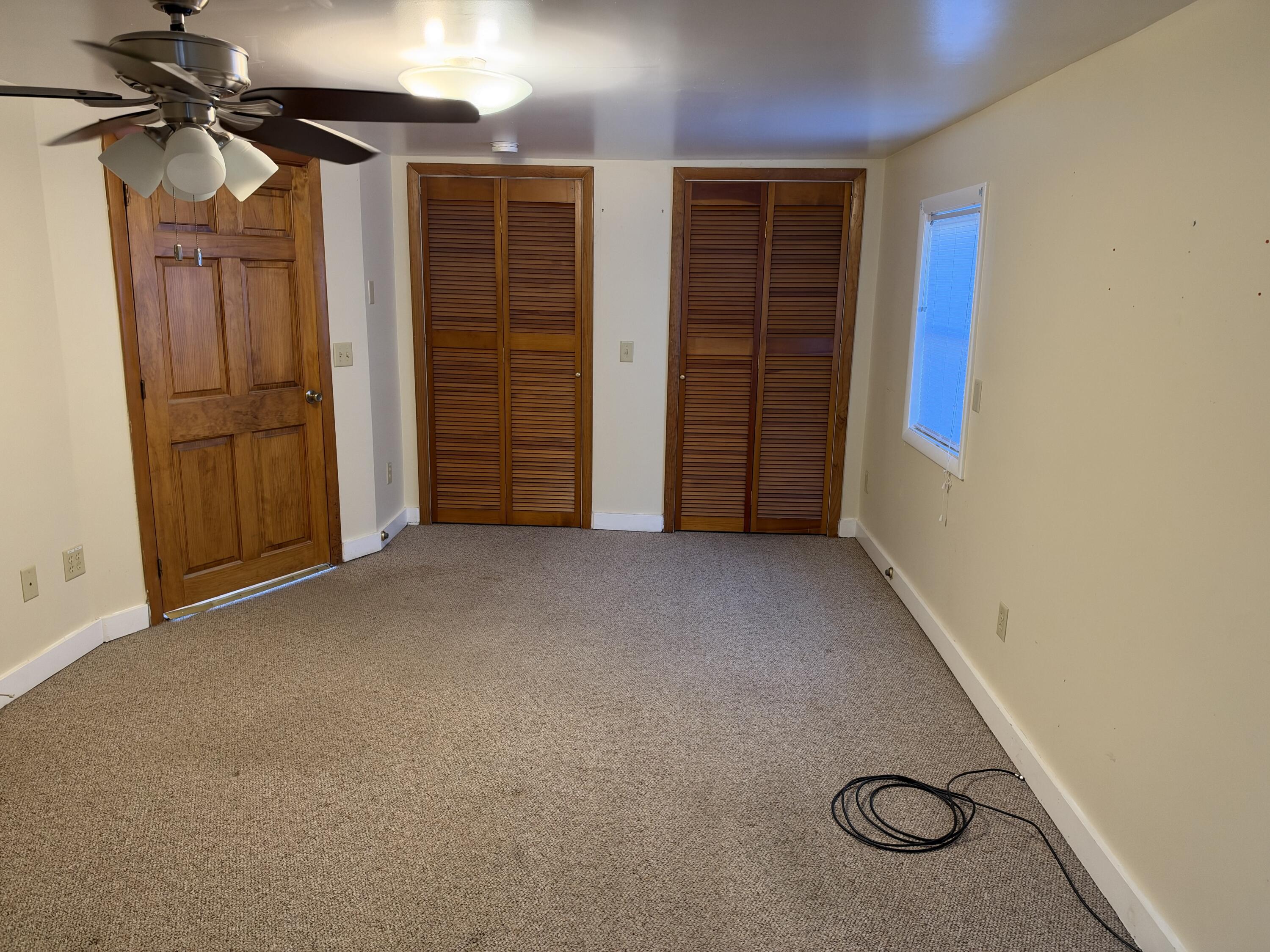 160 W Pleasant Street