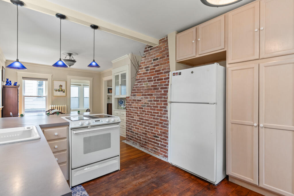48 Belmont Street, Portland, ME 04101 DSC02922