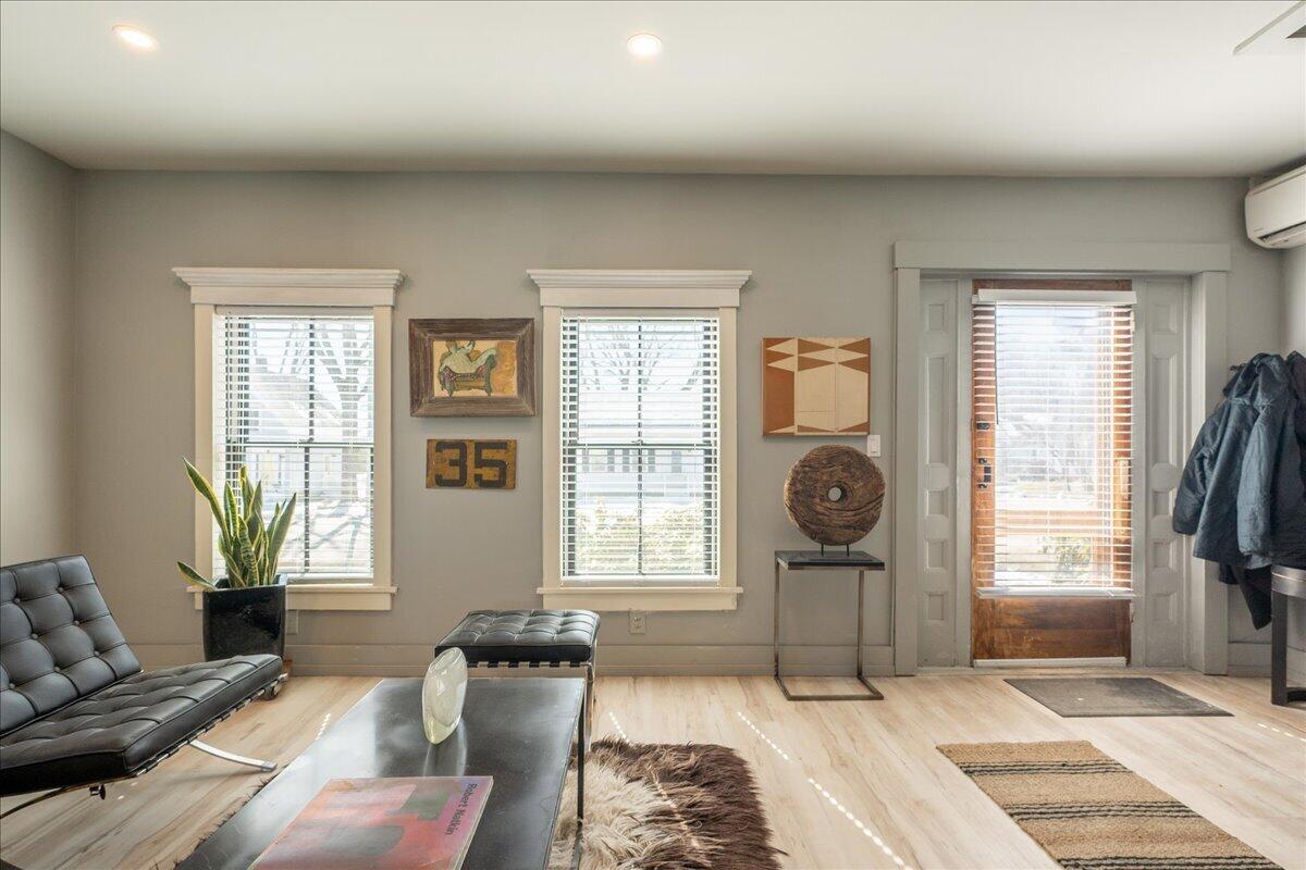 17 Mountain Street, Camden, ME, 04843