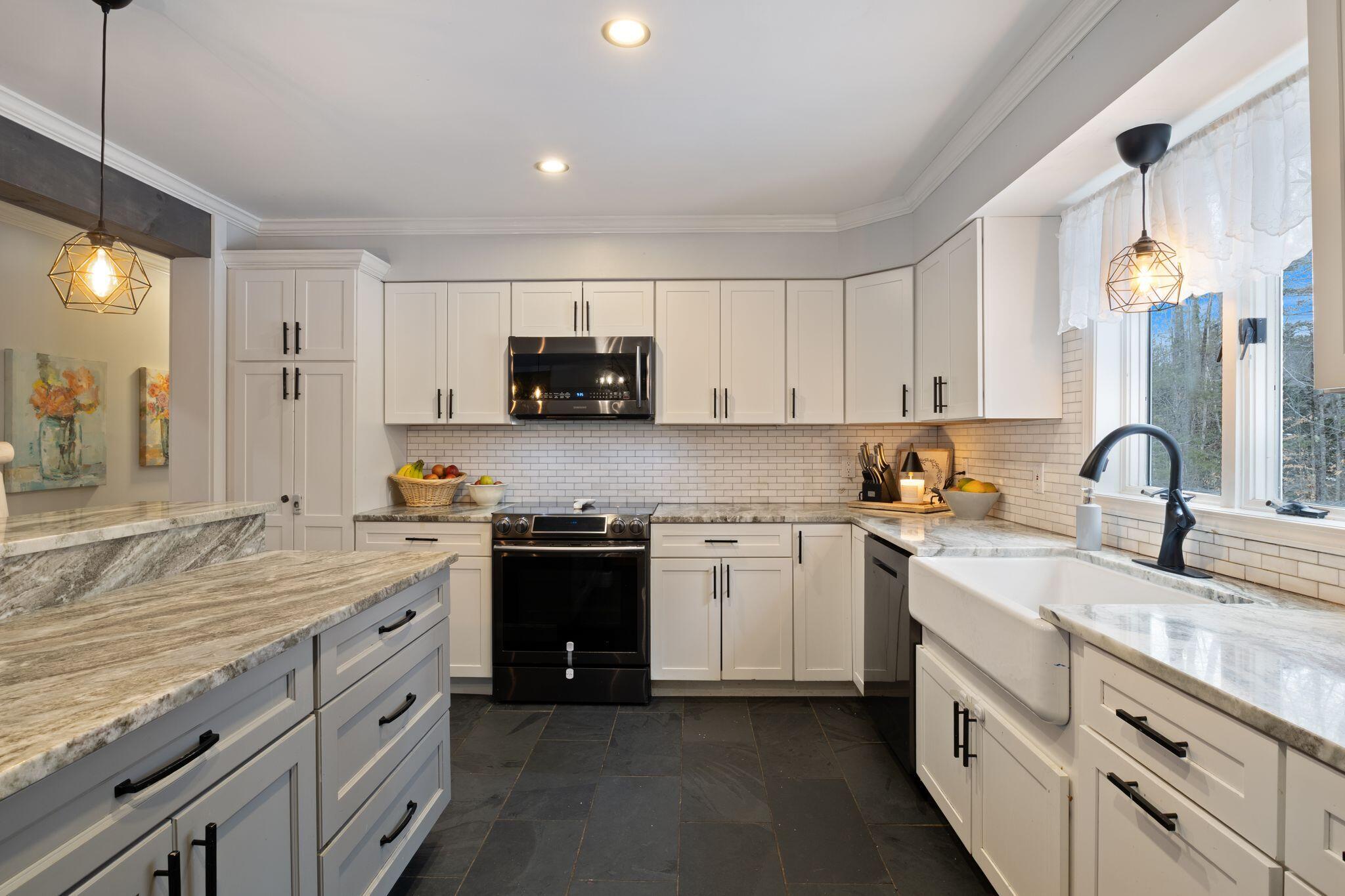 15 Monroe Drive, Naples, ME, 04055