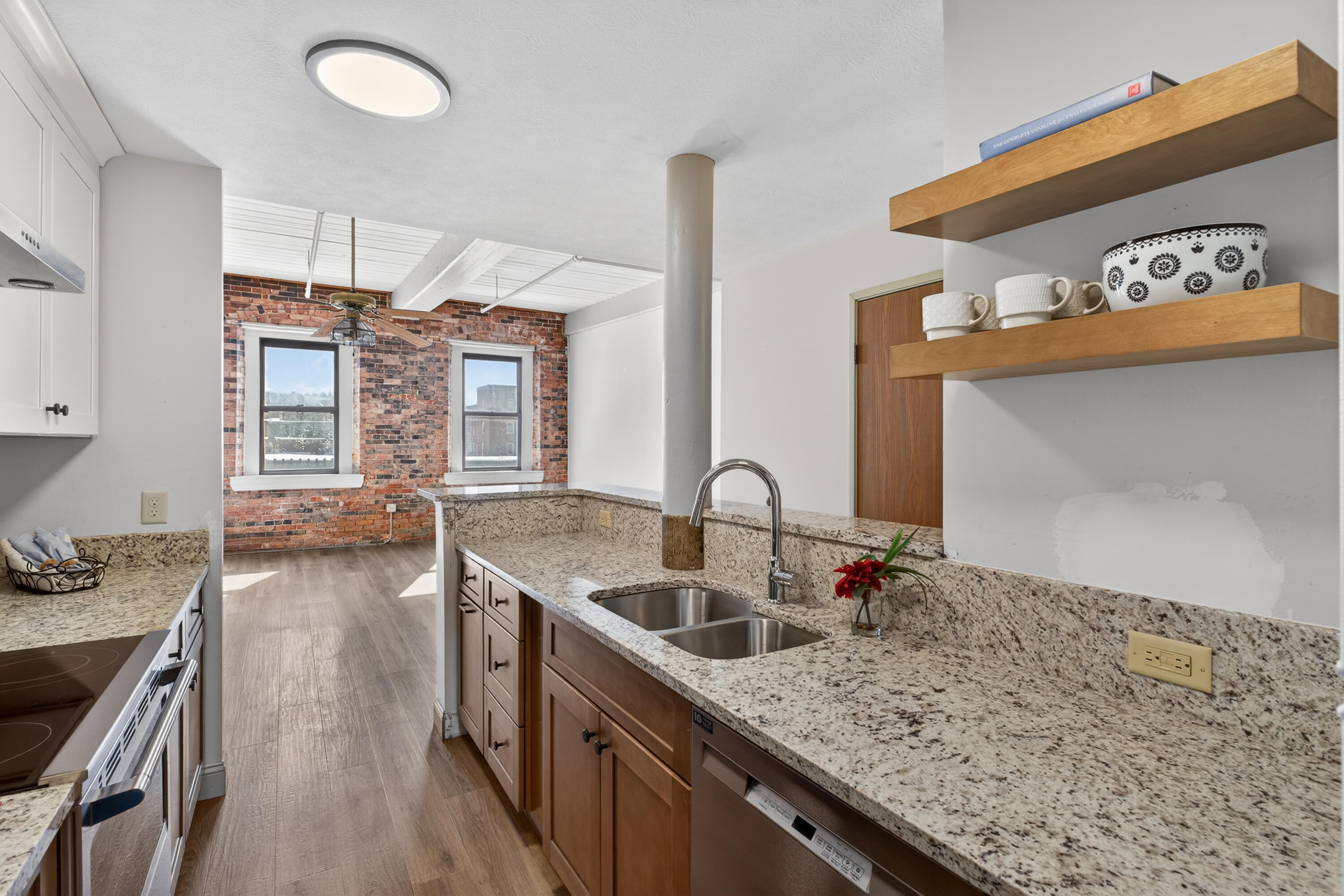 1 Saco Island Terrace UNIT 331, Saco, ME, 04072