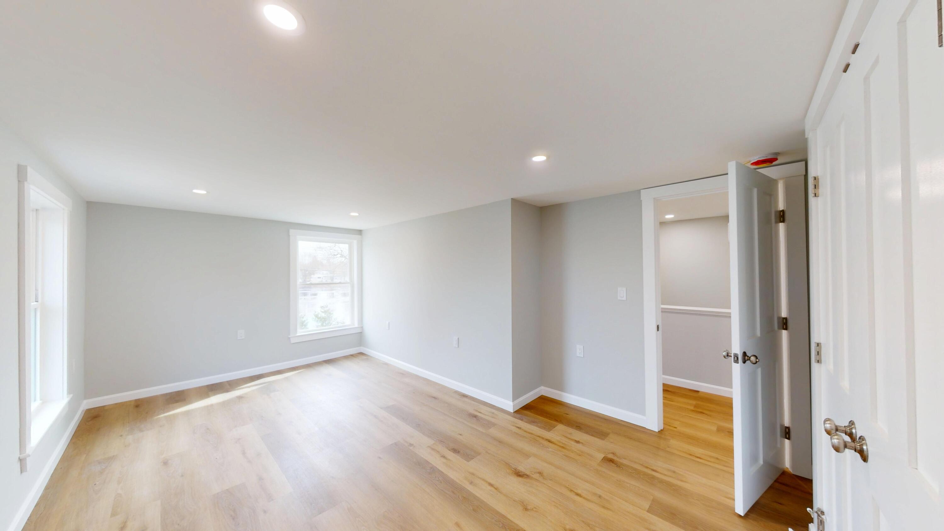 38 River Road, Howland, ME, 04448