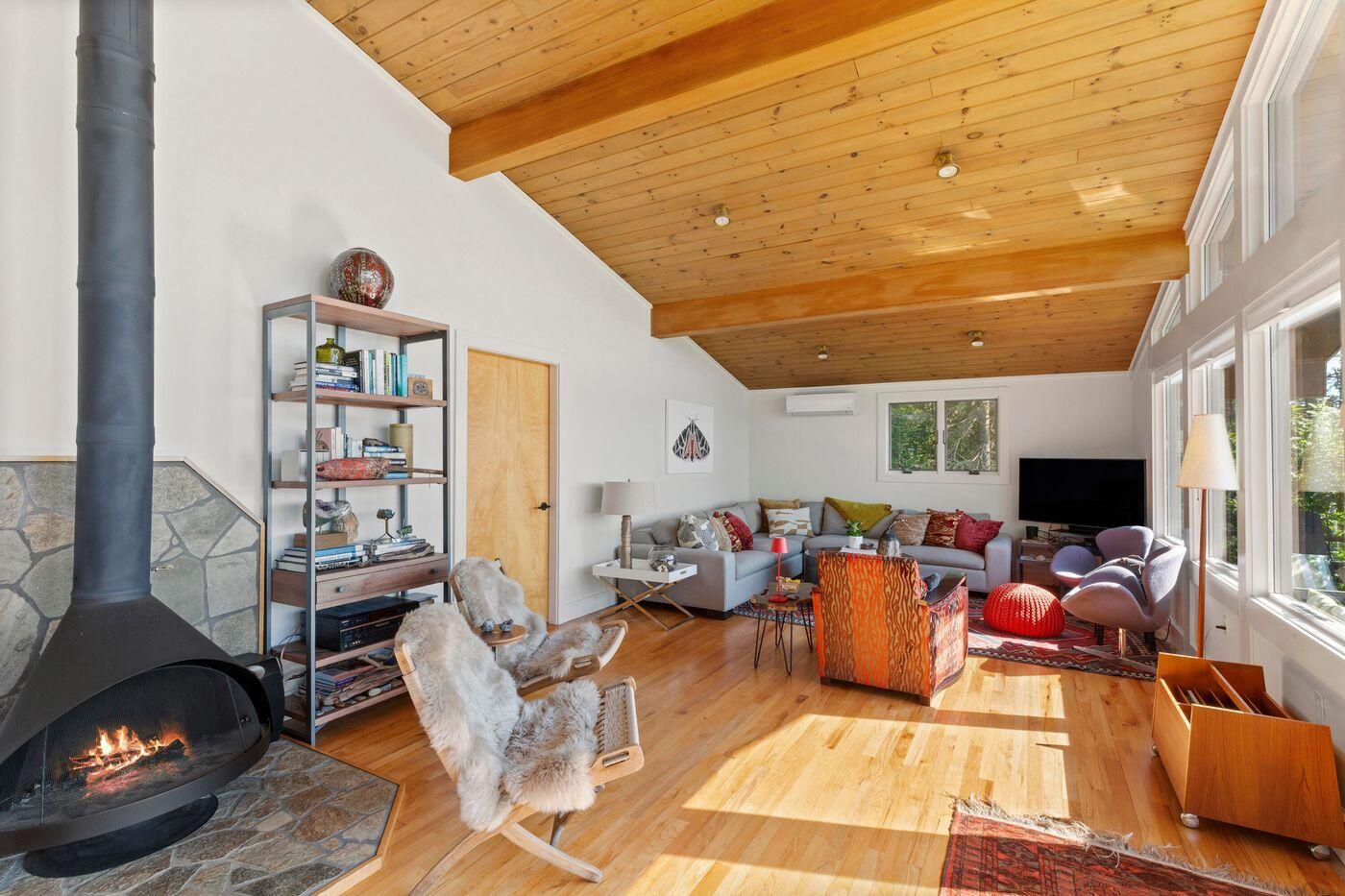 1588 Turtle Head Road, Islesboro, ME, 04848