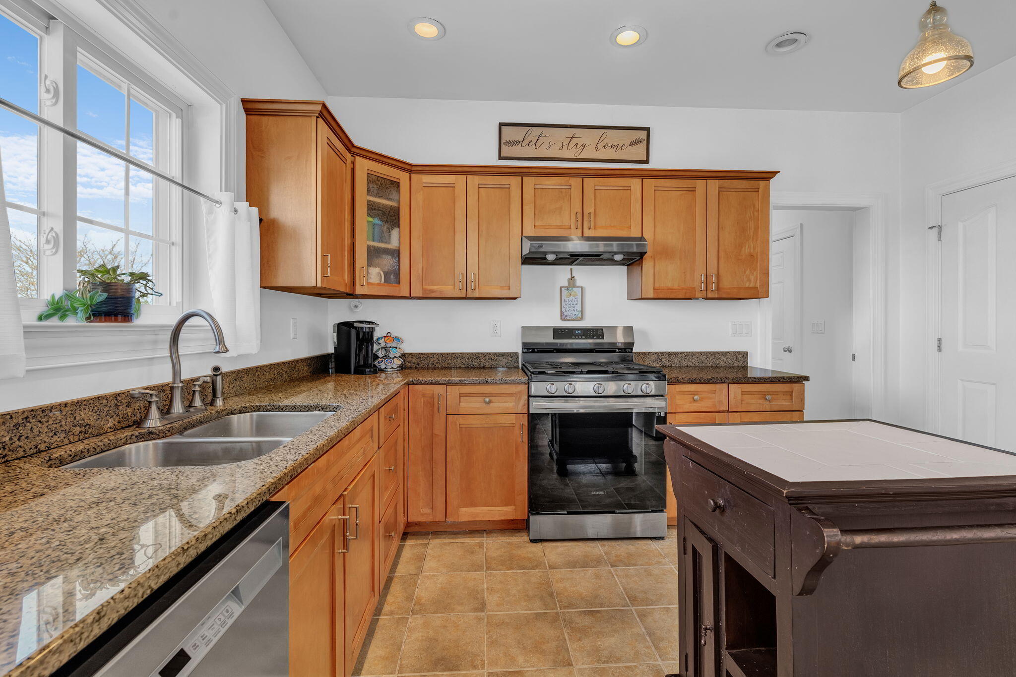 12-web-or-mls-40-hillview-dr