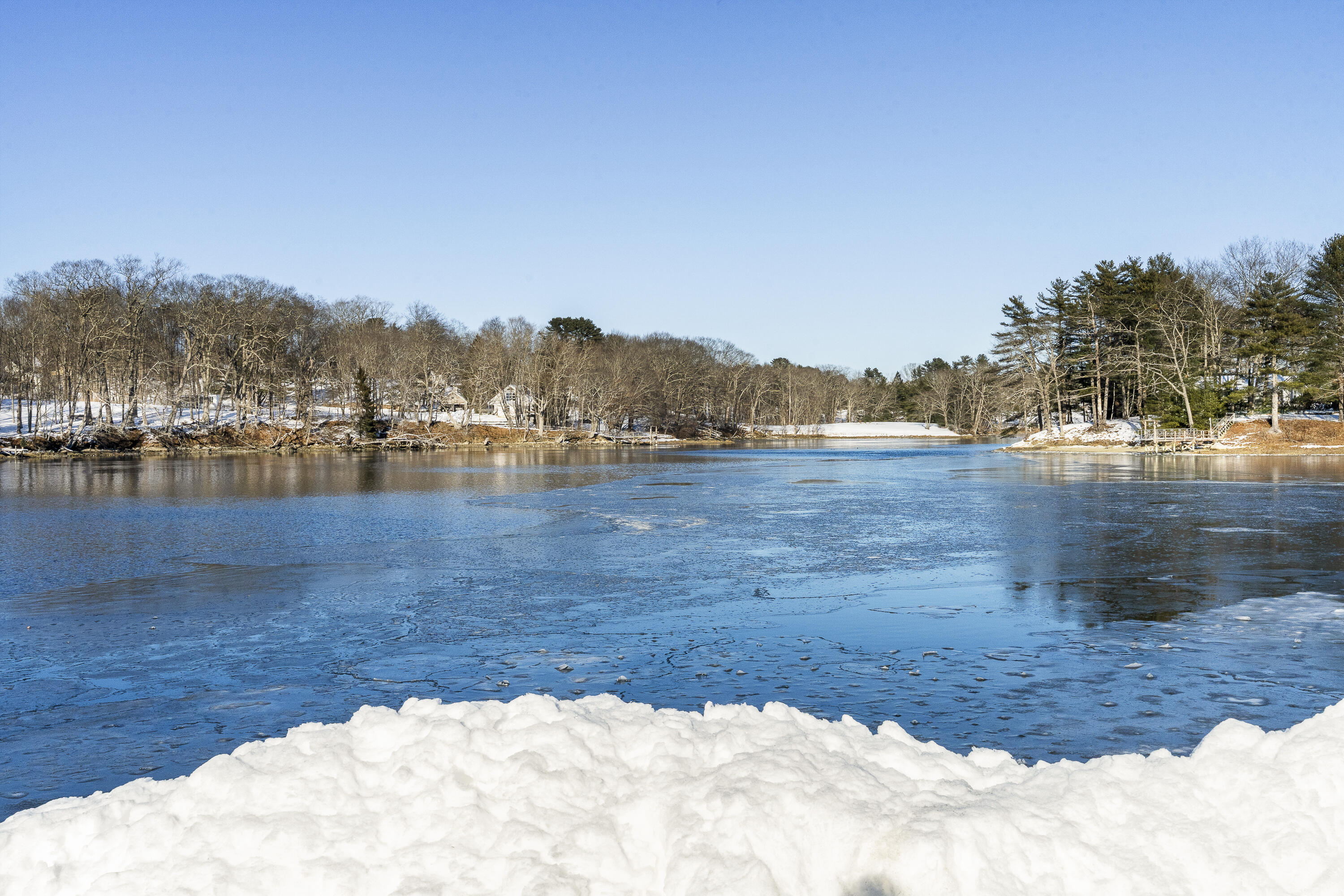 100 Main Street, Damariscotta, ME, 04543