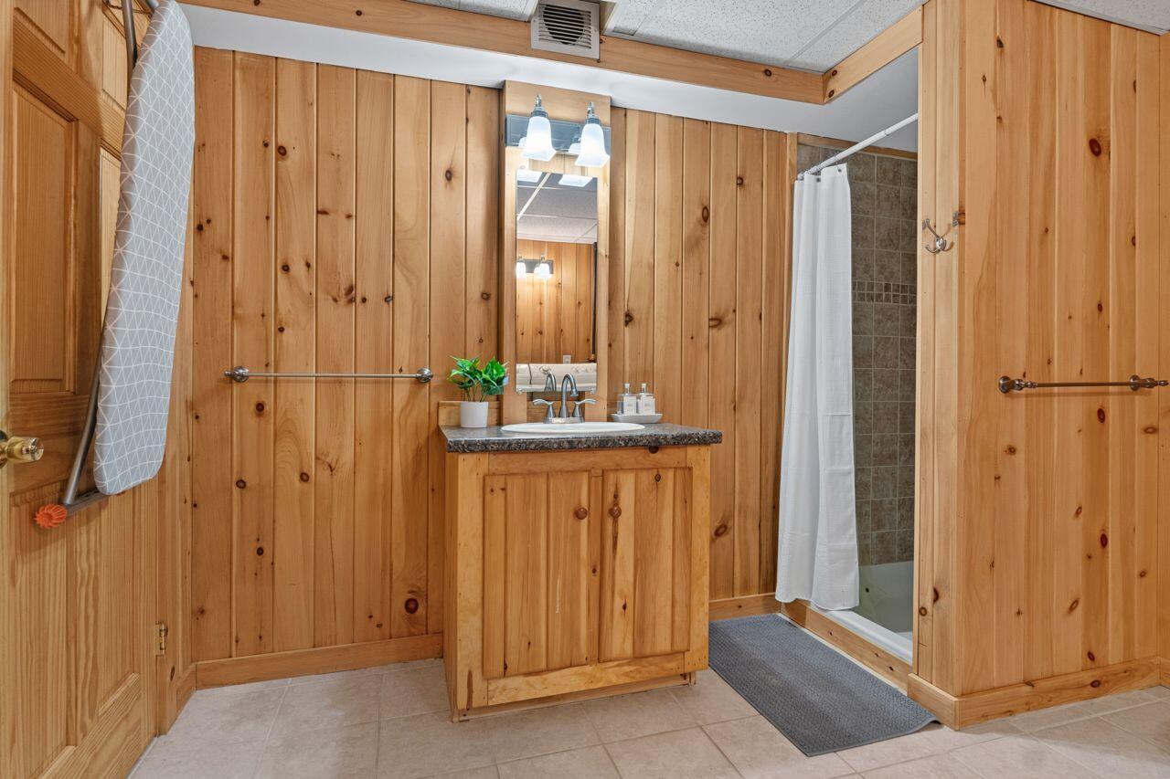 2016 Brook Falls Road, Carrabassett Valley, ME 04947 Downstairs Bathroom & Laundry