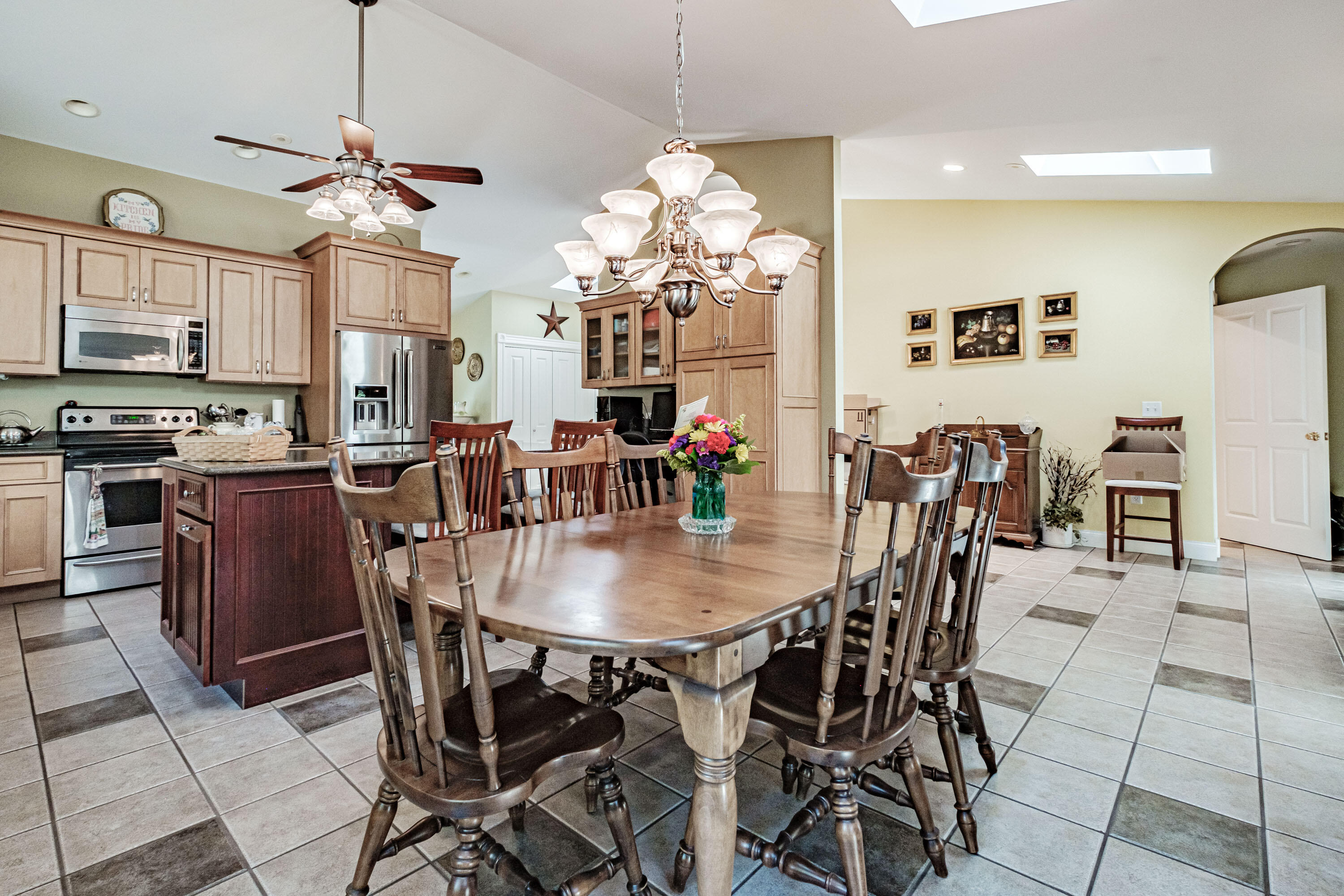30 Kevin Heights, Paris, ME, 04281-1304