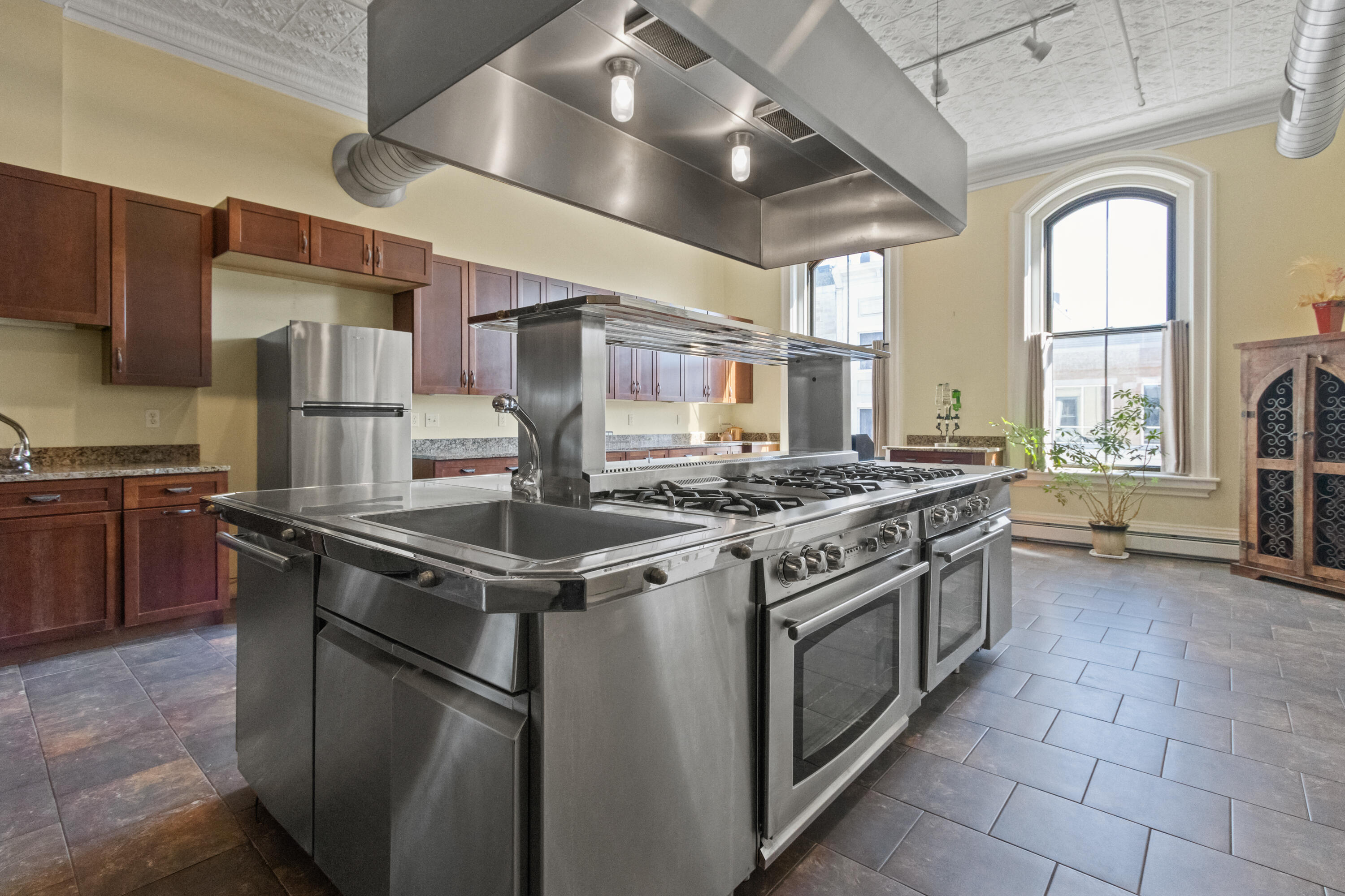 49 Lisbon Street UNIT 2, Lewiston, ME, 04240