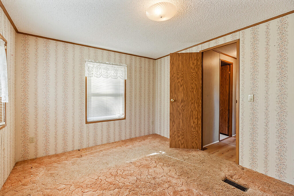 41 Milkweed Lane, Sidney, ME, 04330