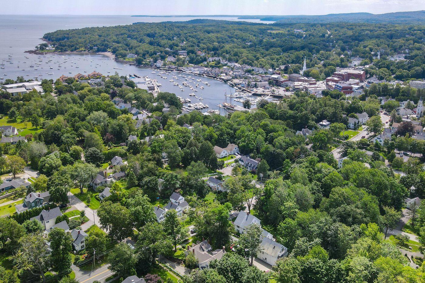 22 High Street, Camden, ME, 04843