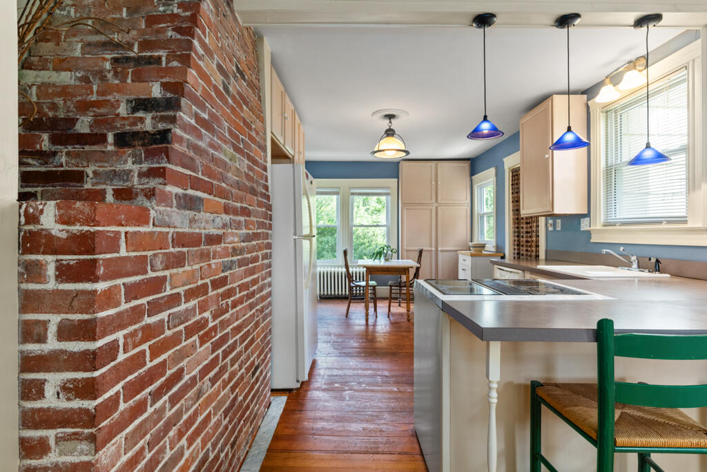 48 Belmont Street, Portland, ME 04101 DSC02898