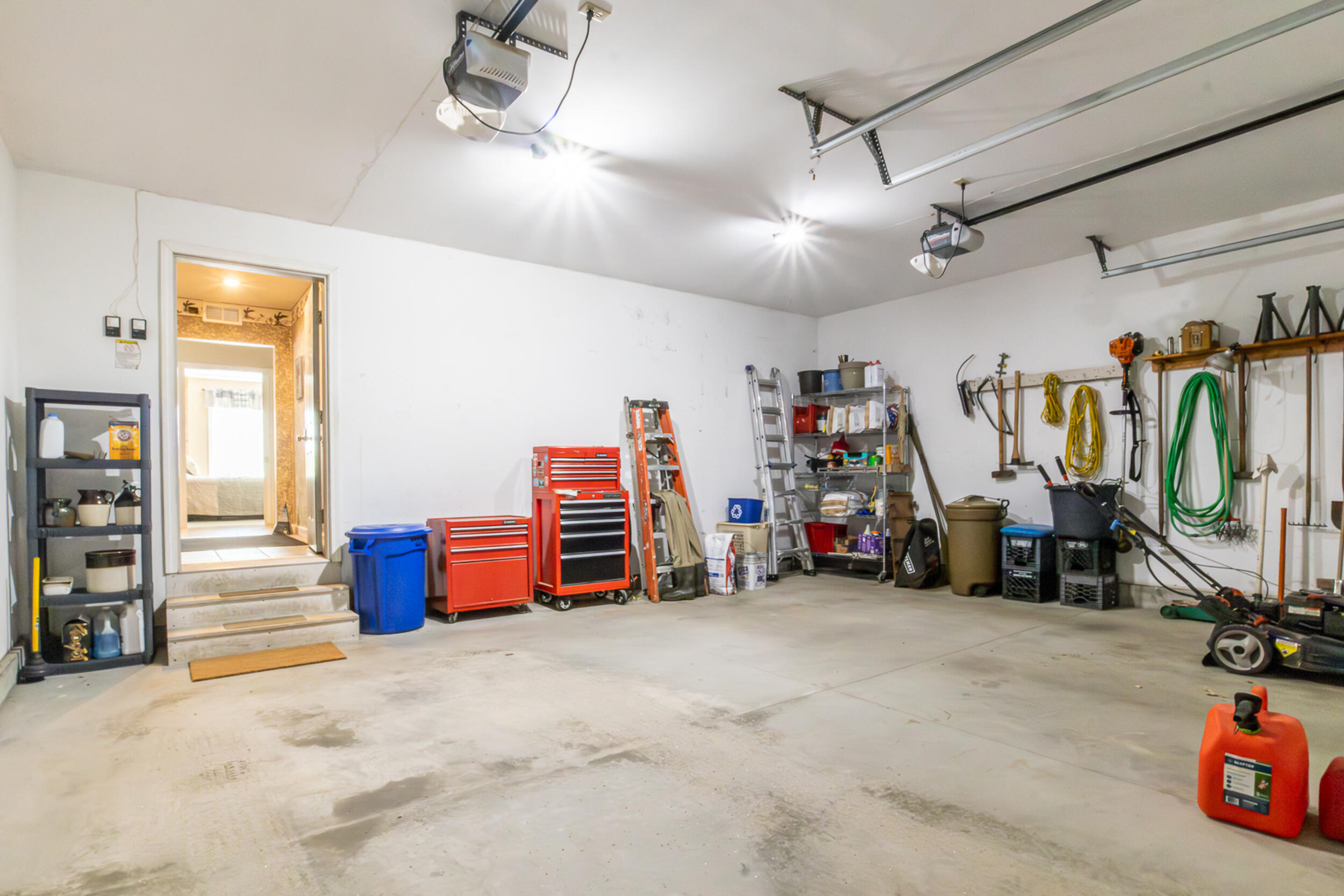 60 Diamond garage 2