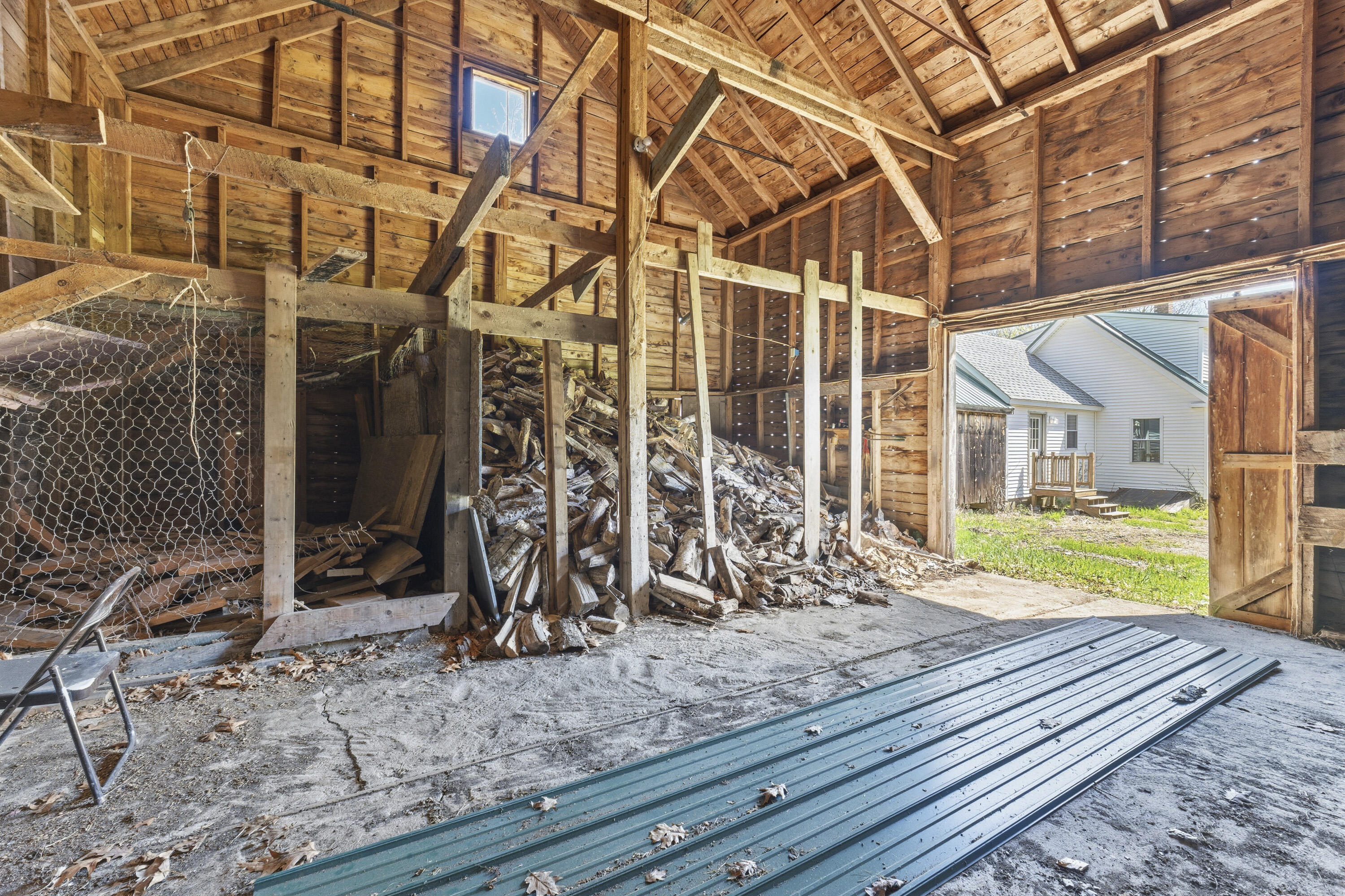 222 River Road, Richmond, ME, 04357