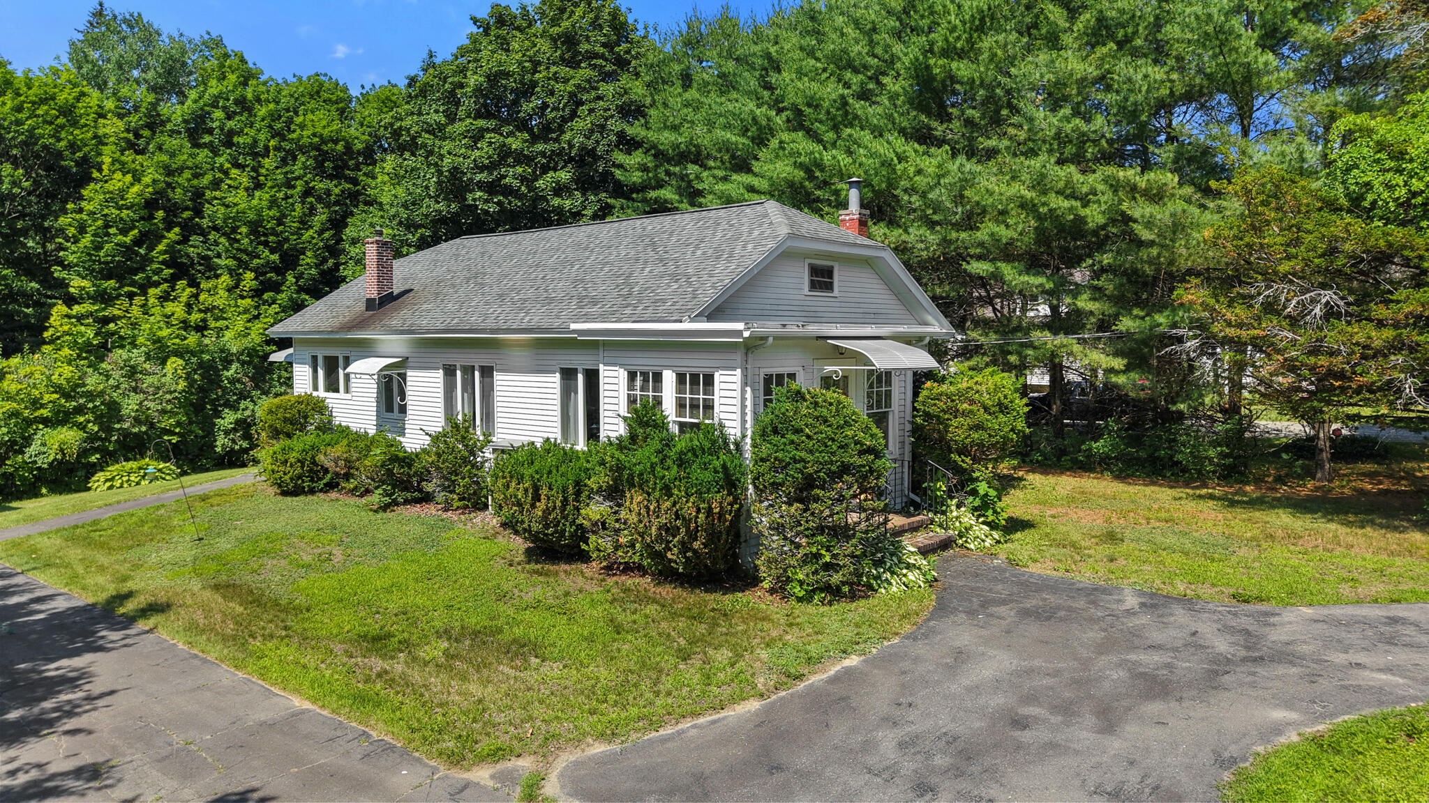Photo of 1106 Chase Road Veazie ME 04401