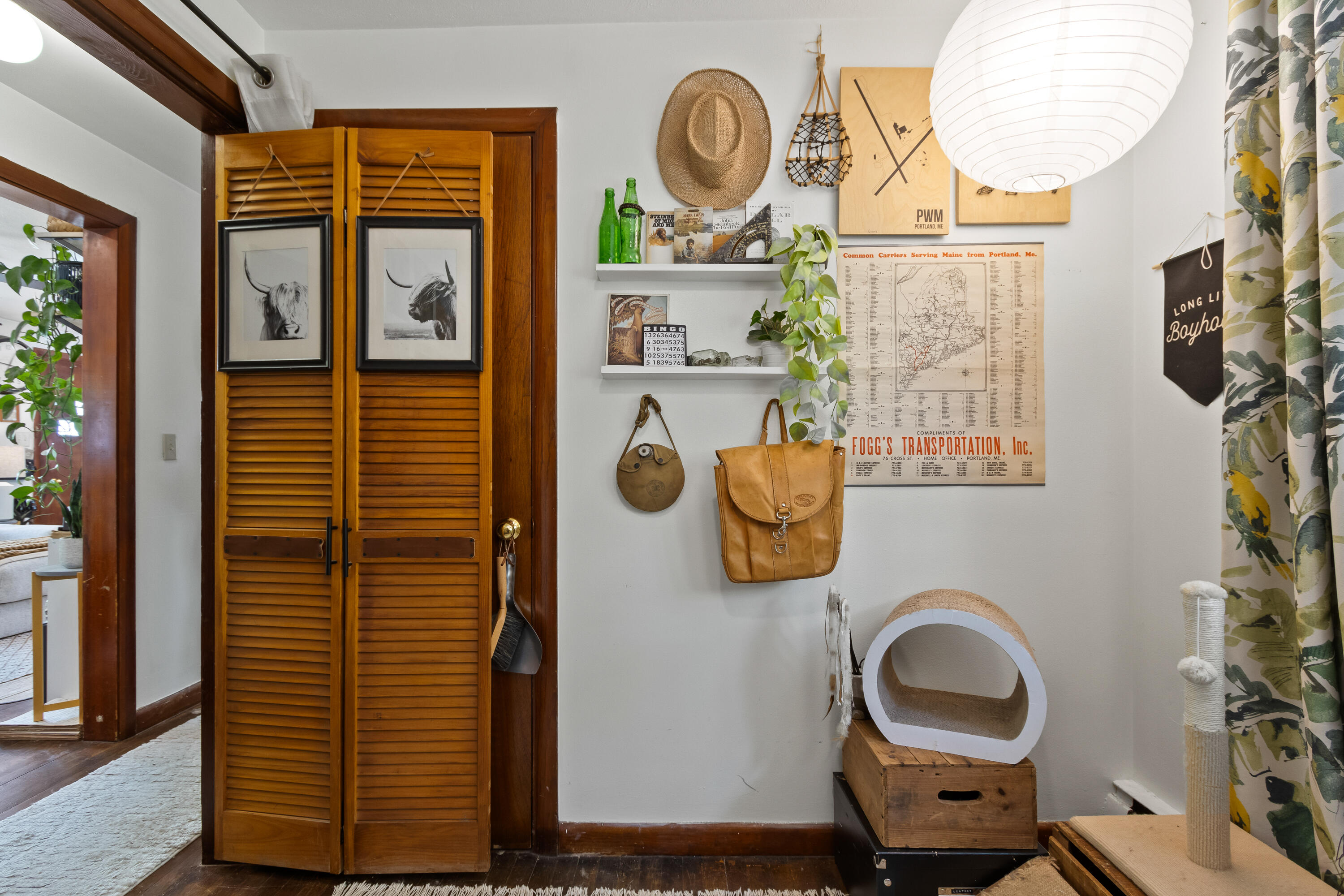 3rd Bedroom, has one closet