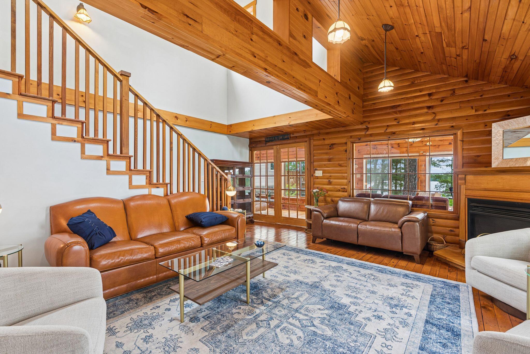 Living Room with gas fireplace