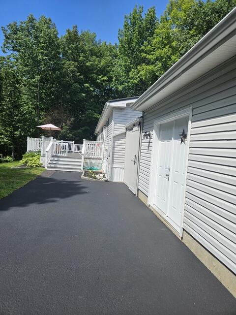 35.1 walkway to garae, attached shed & h