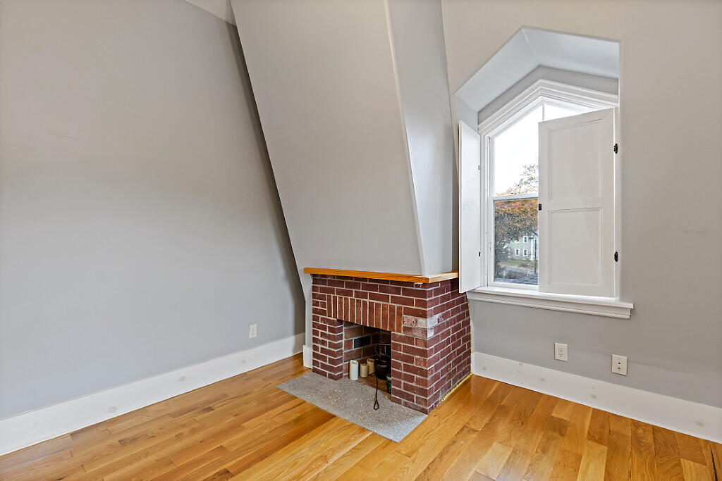 15 Middle Street UNIT 3, Hallowell, ME, 04347