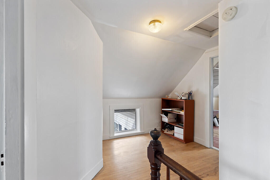 903 Western Avenue, Manchester, ME, 04351