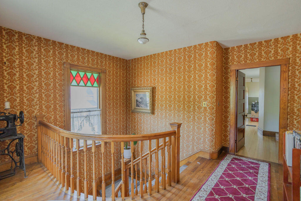 72 Main Street, Peru, ME, 04290