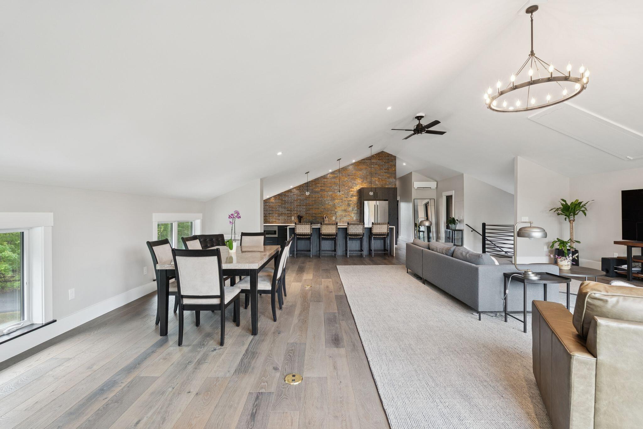 440 Blackstrap Road, Falmouth, ME, 04105