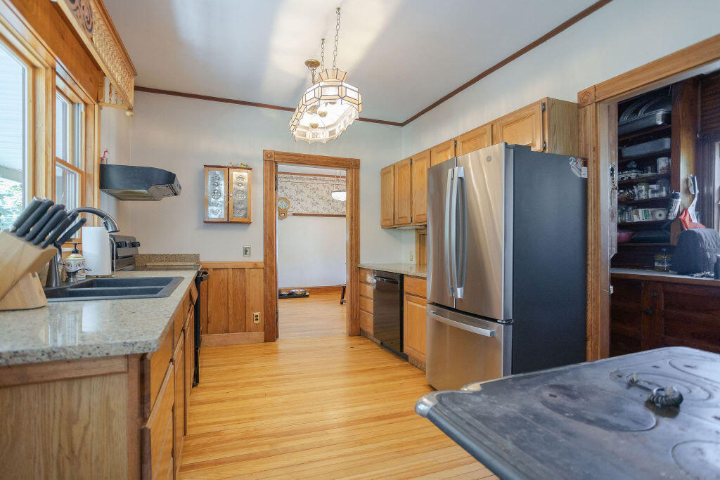 72 Main Street, Peru, ME, 04290