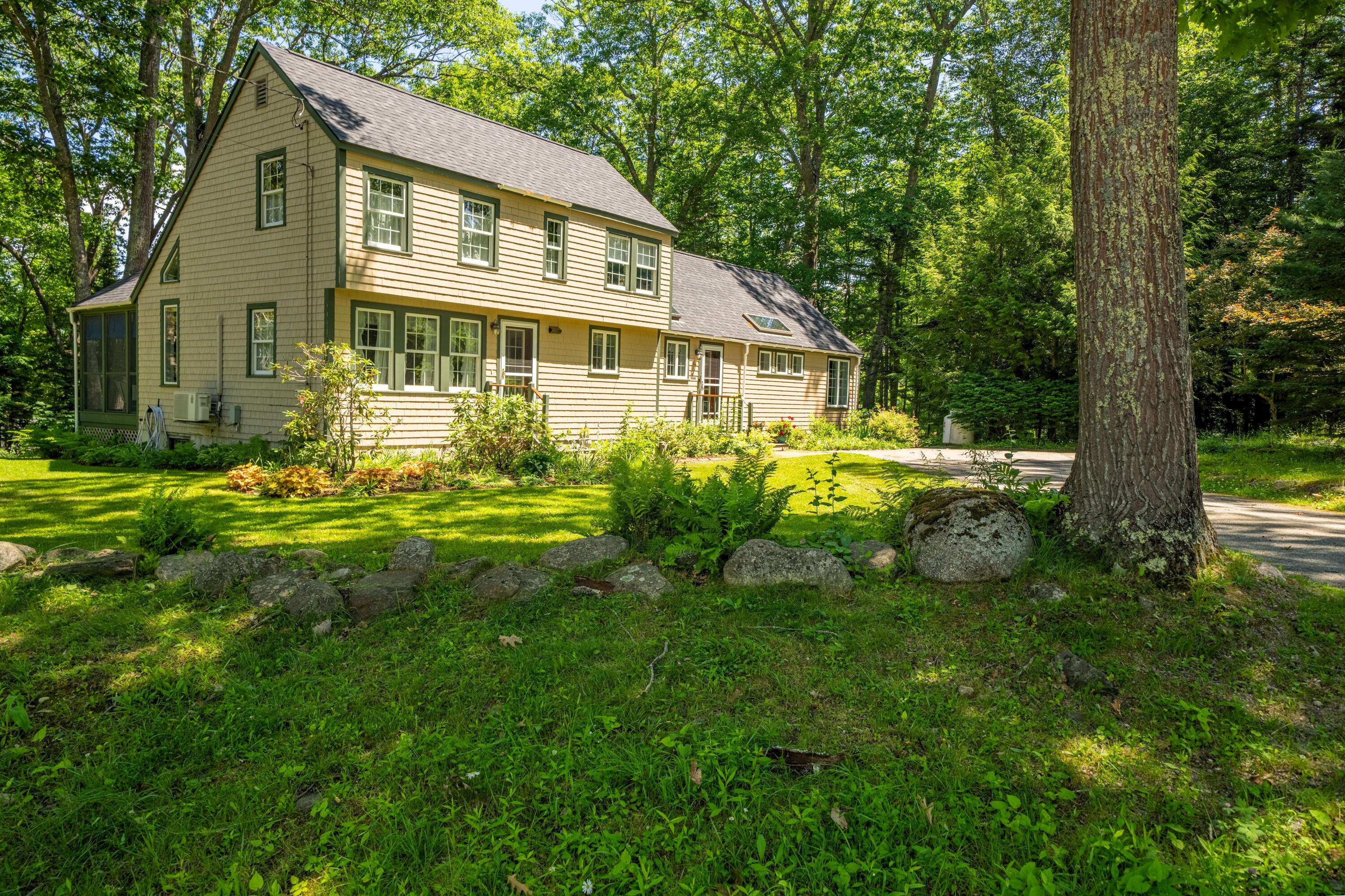 Photo of 568 Bluff Road Northport ME 04849
