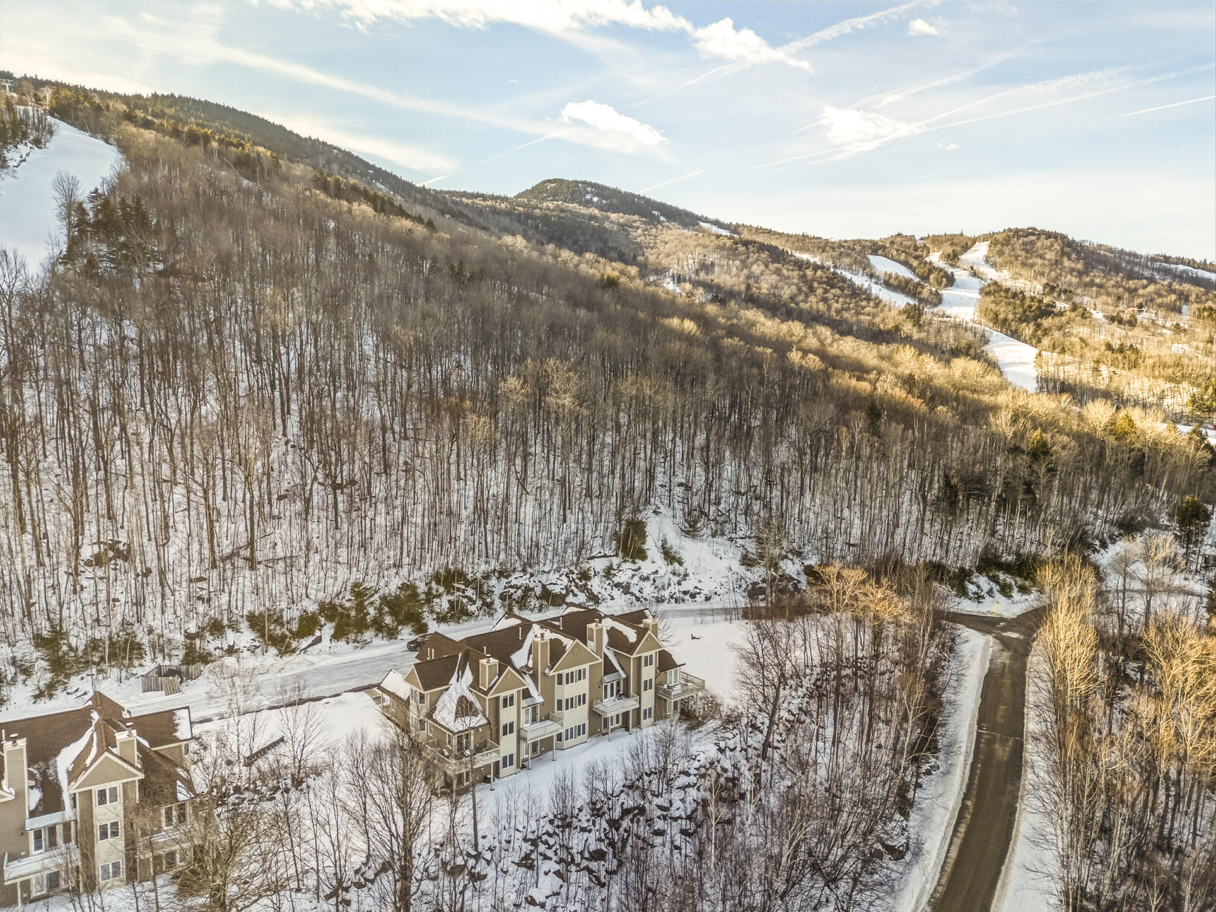 16 Jibe Road Road UNIT O-1, Newry, ME, 04261