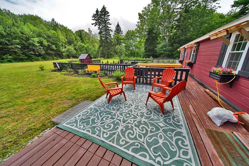 open-deck-summer-living